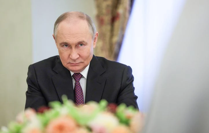 La Russie sera représentée aux funérailles du pape mais pas par Poutine