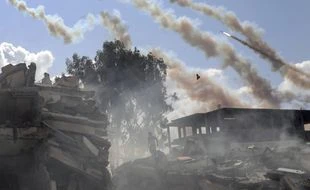 Fin de la trêve, la maire de Romans-sur-Isère menacée et dette française