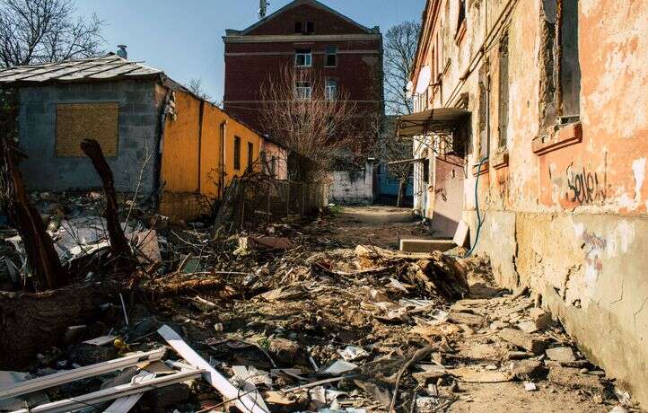 Six civils tués après une frappe russe près d’un marché de Kherson