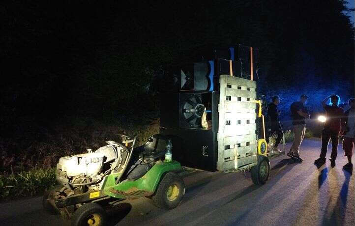 Des teufeurs interpellés en transportant leur matériel sur une tondeuse