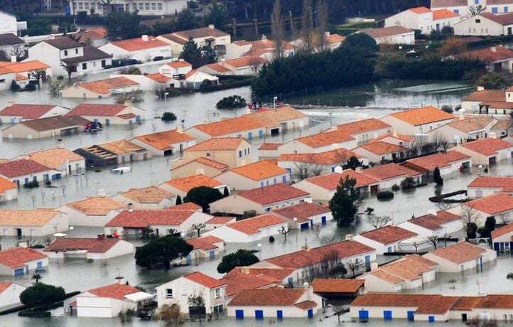 Le gouvernement rend hommage aux victimes de la tempête Xynthia en 2010