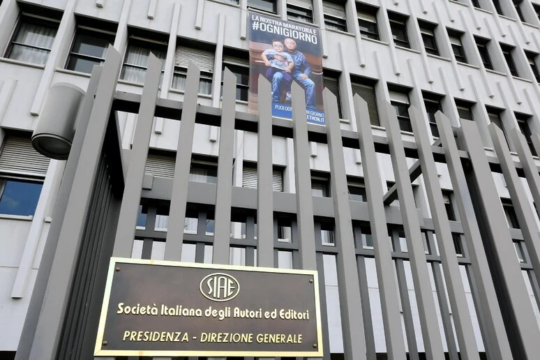 Siae, rinnovato il ccnl: si sperimenta la settimana corta