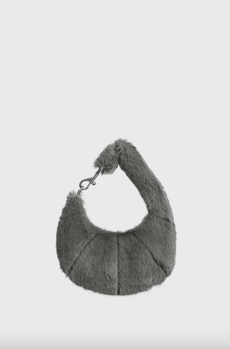 Fuzzy Purses Are The Ultimate Cozy Season Accessory