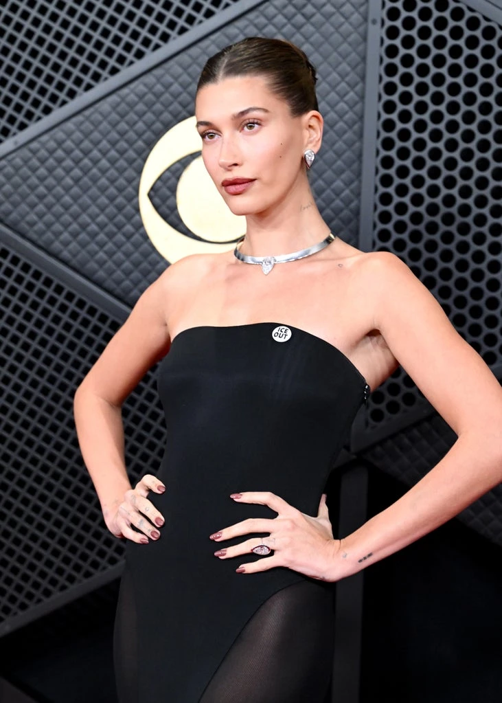 The OPI Color Combo Behind Hailey Bieber’s Hazelnut Nails At The Grammys