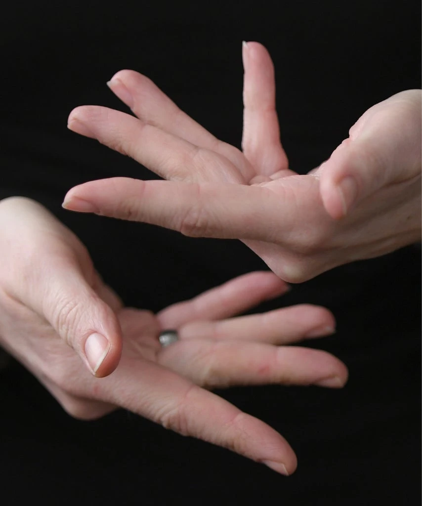 ICE Is Detaining Deaf Immigrants & Denying Them Access to Sign Language