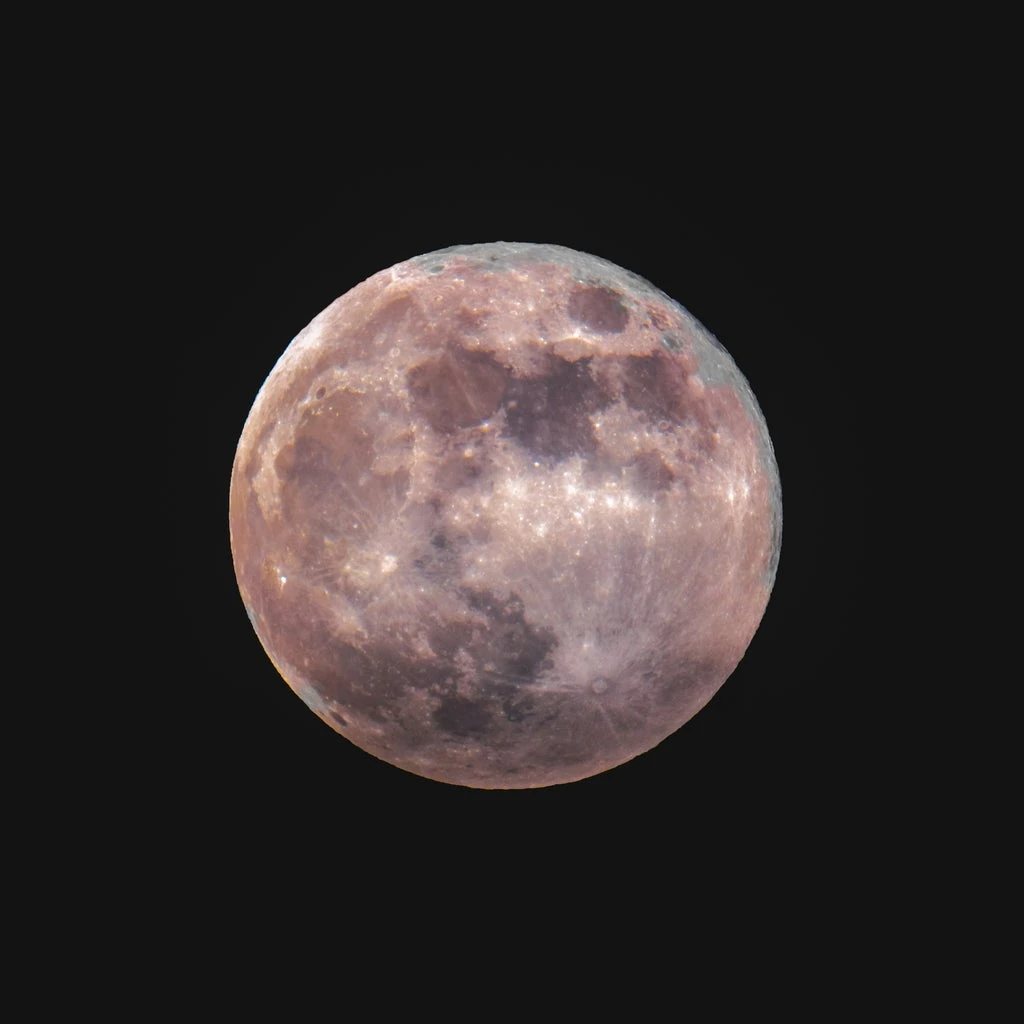 The Strawberry Full Moon In Capricorn Is Here — & You Need To Take A Leap