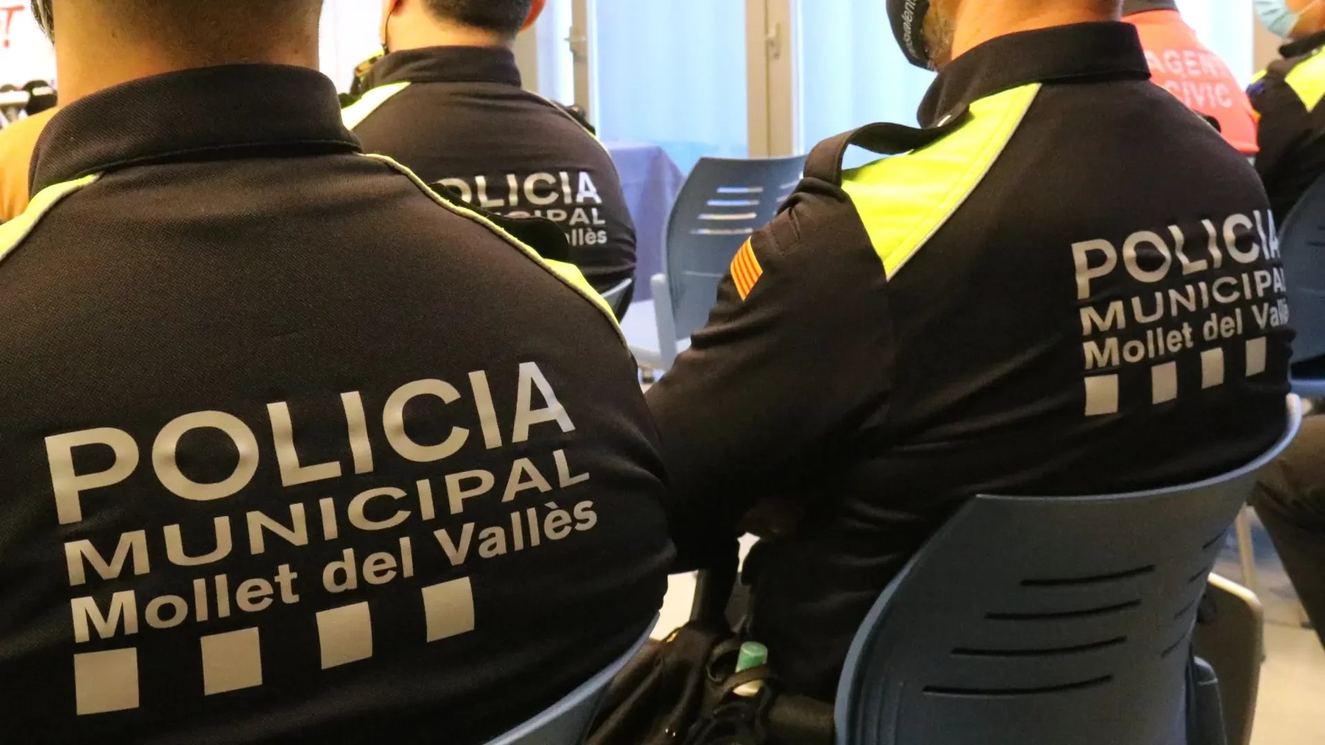 Detenido un hombre por destrozar 31 coches aparcados en Mollet del Vallès