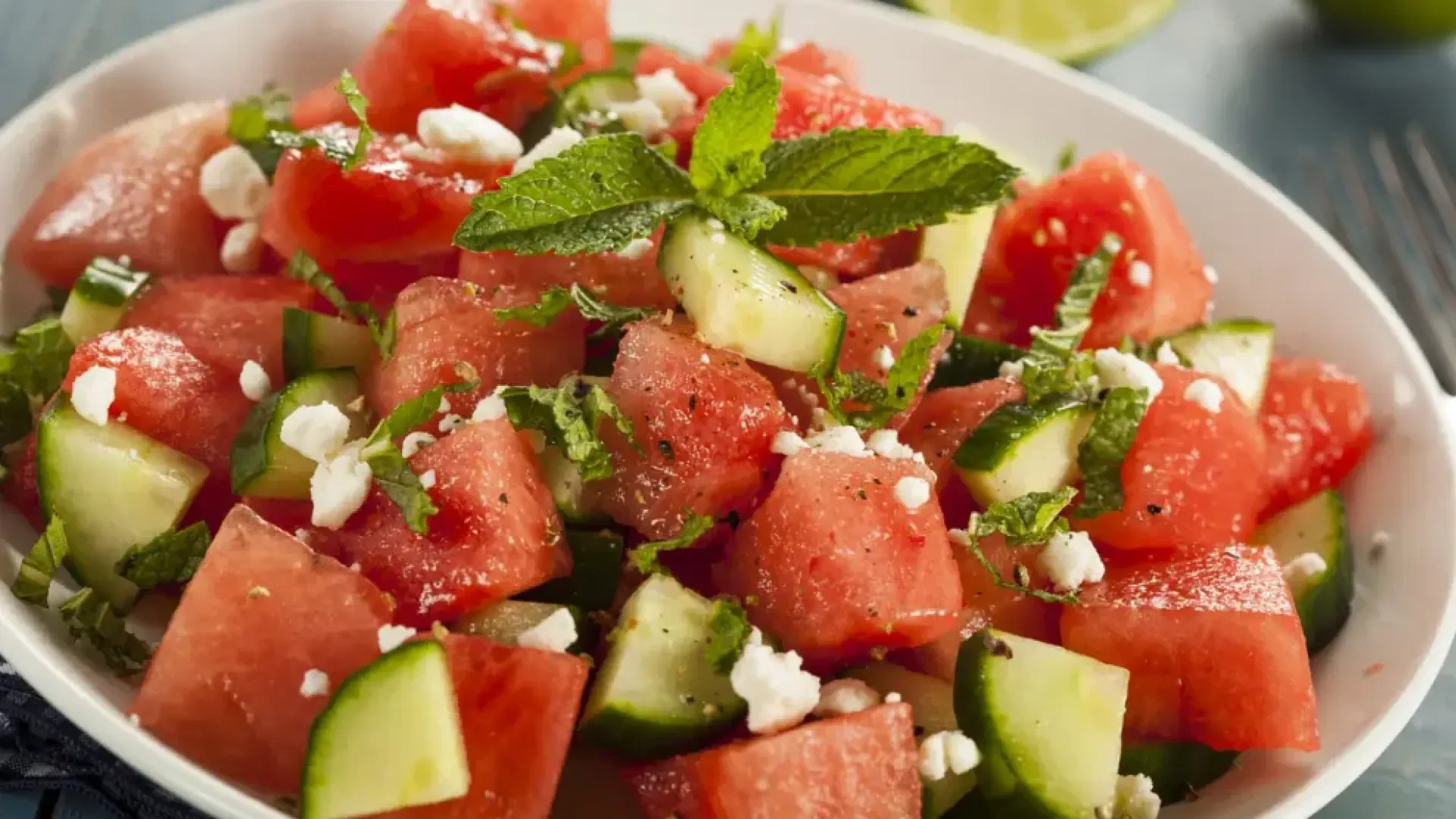 Ni tomate ni lechuga: la ensalada ideal para una cena ligera de verano y que lleva solo 3 ingredientes