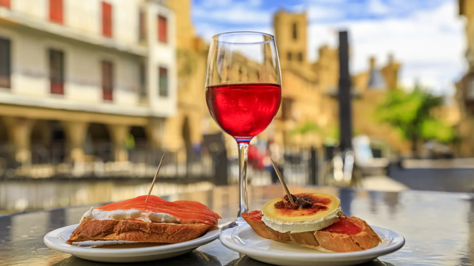 Ruta de pintxos por Pamplona: los locales que no te puedes perder para saborear la ciudad
