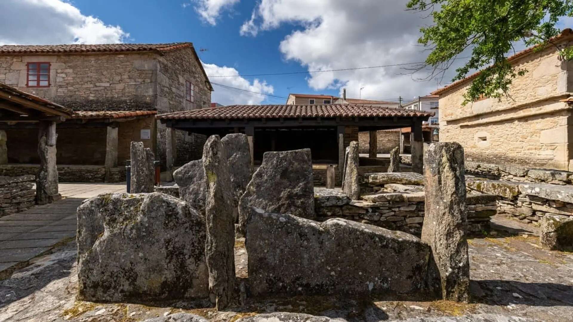 El pequeño pueblo de Galicia que conserva un antiguo mercado quees Conjunto Histórico