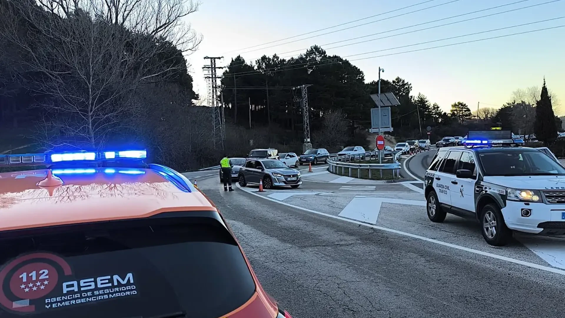 Madrid activa la situación 0 del Plan de Inclemencias Invernales en un fin de semana de colapso en los accesos a la sierra