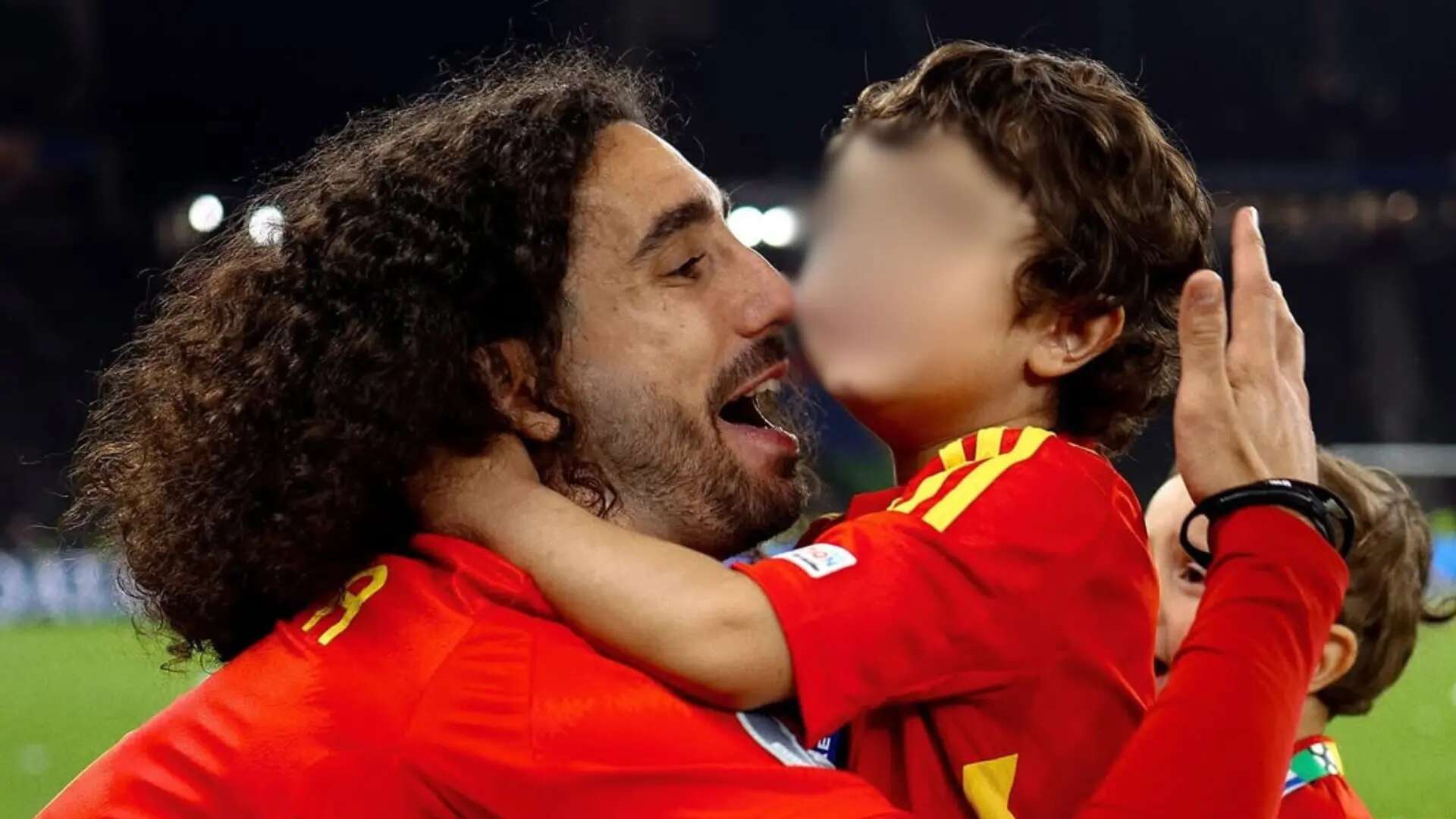 Cucurella desvela las dificultades a las que se enfrenta con su hijo con autismo: 