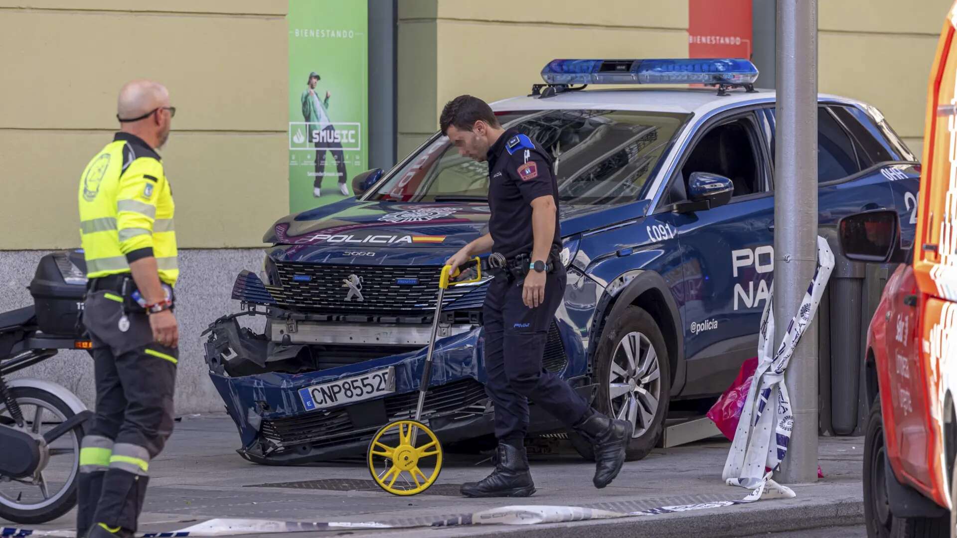 Tres mujeres y un bebé atropellados por un coche de Policía en el centro de Madrid