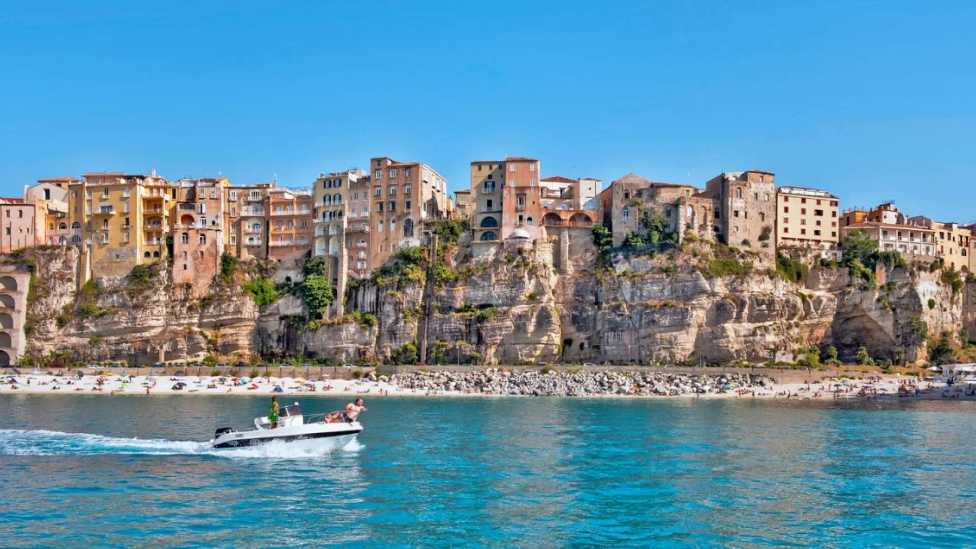 Un recorrido por Calabria: pueblos, playas y mucha historia en la punta de la bota italiana