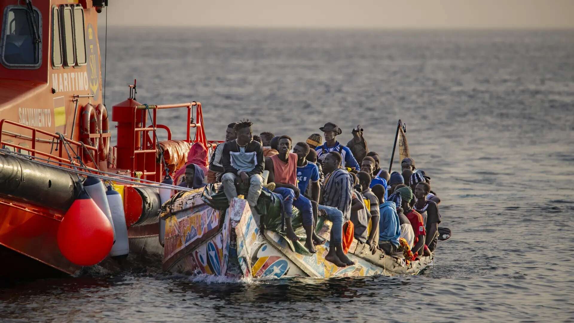 Dos muertos en el primer cayuco de 2025 que llega a Tenerife, con 60 migrantes a bordo