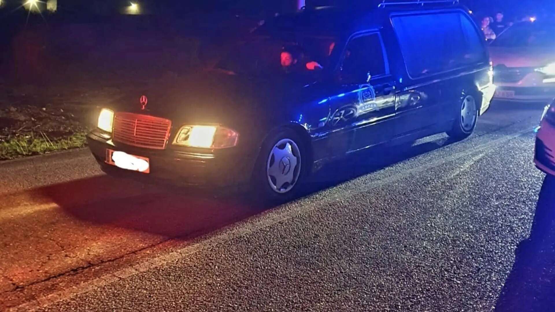 La Policía Local disuelve una carrera ilegal en O Porriño: participaba un coche fúnebre