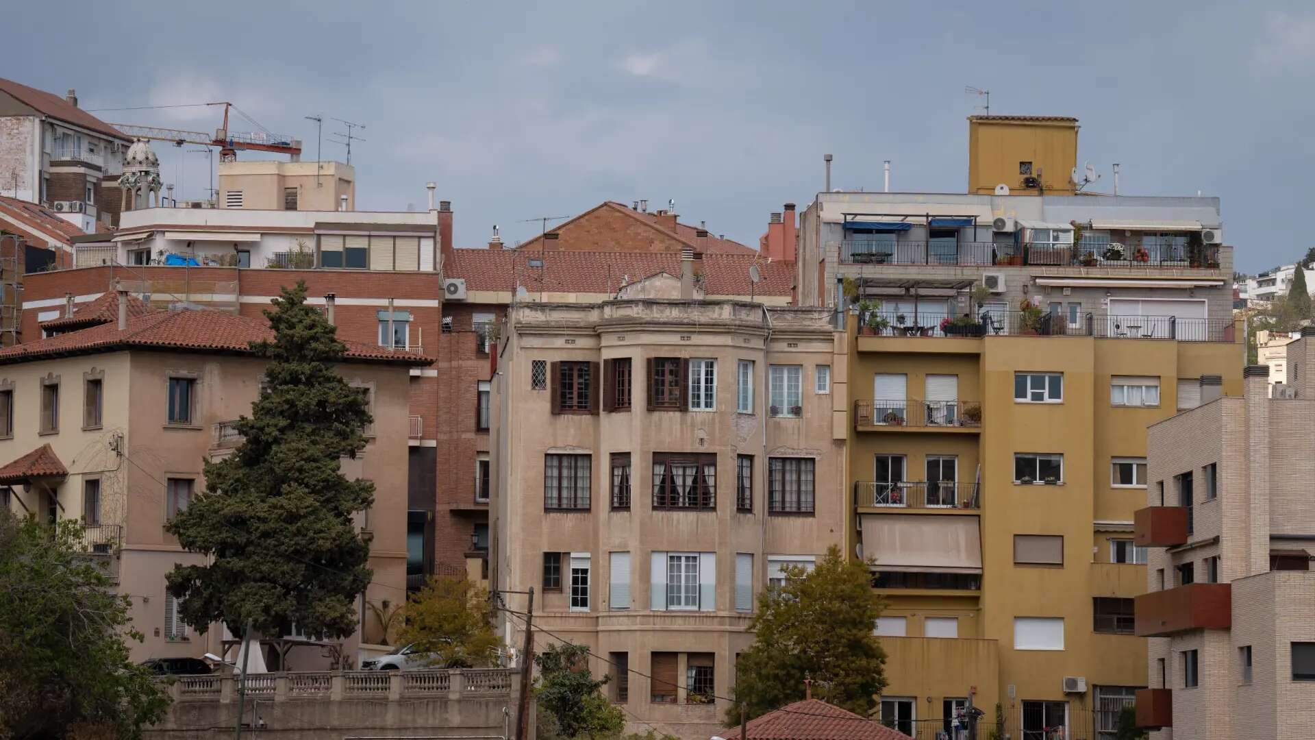 Barcelona retrasa a 2025 la modificación de la reserva del 30% de pisos nuevos para vivienda social