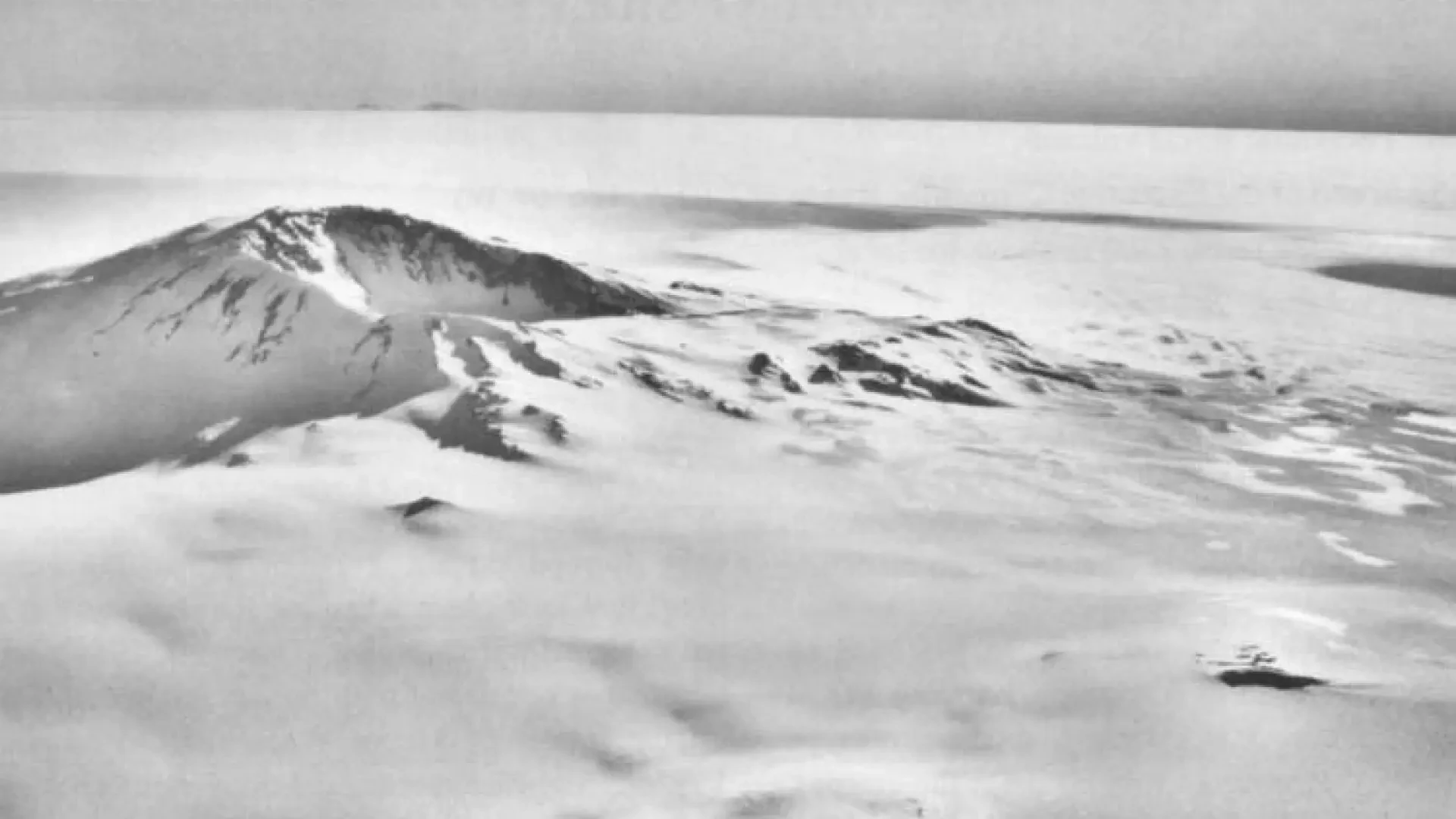 El deshielo de la Antártida podría activar volcanes dormidos bajo el hielo