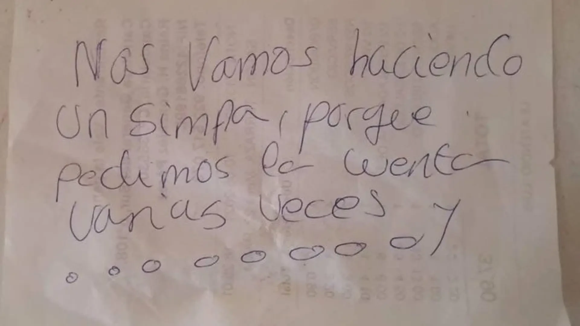 Hacen un simpa y dejan una nota explicando el motivo: 
