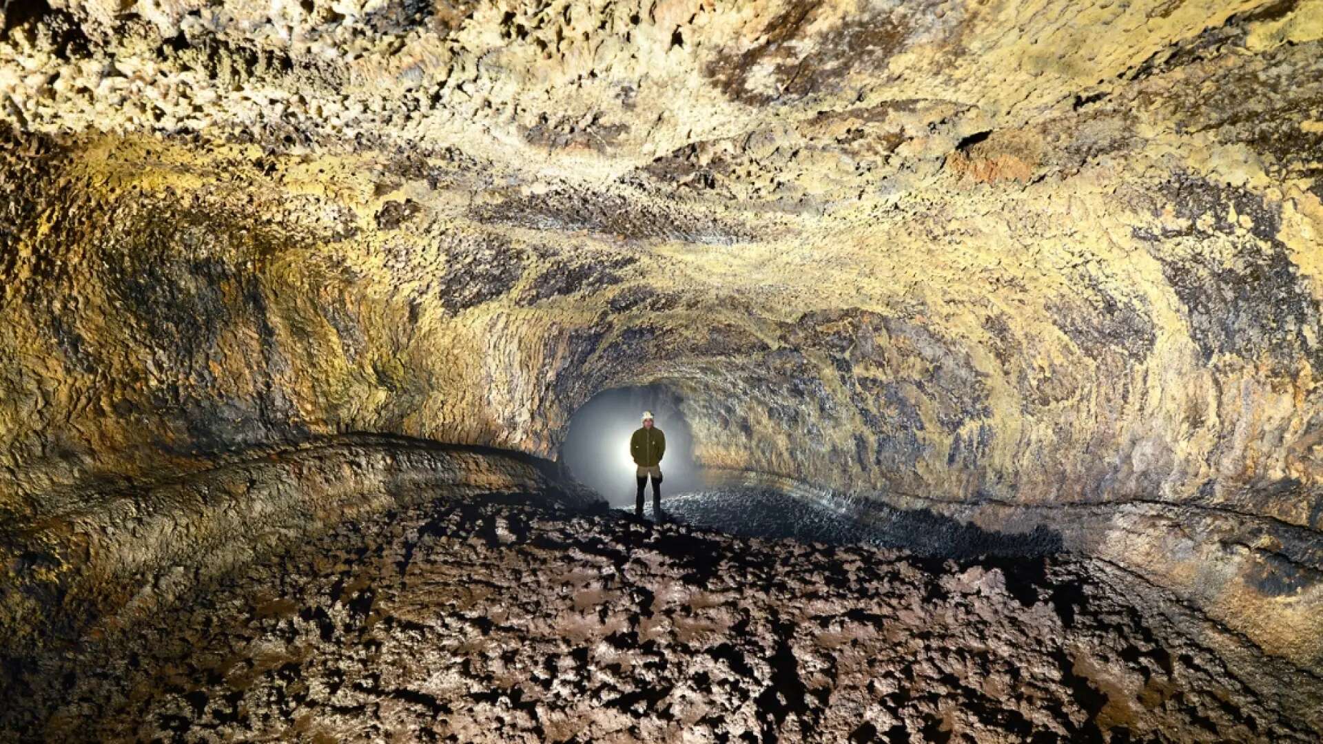 La Cueva del Viento en Tenerife, el tubo volcánico más largo de Europa y quinto del mundo