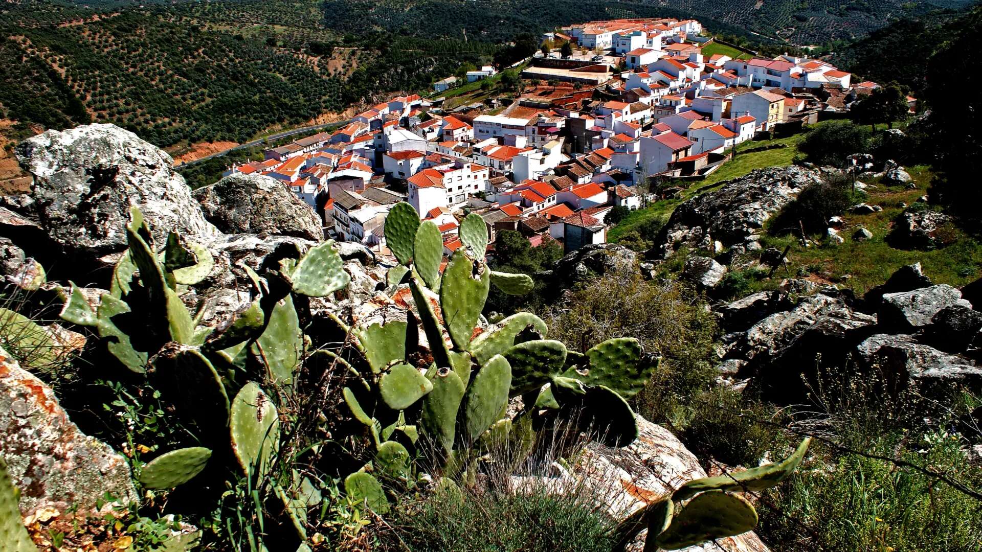 El pueblo de Ciudad Real de origen prehistórico cuyo nombre hace referencia a su manantial de aguas termales