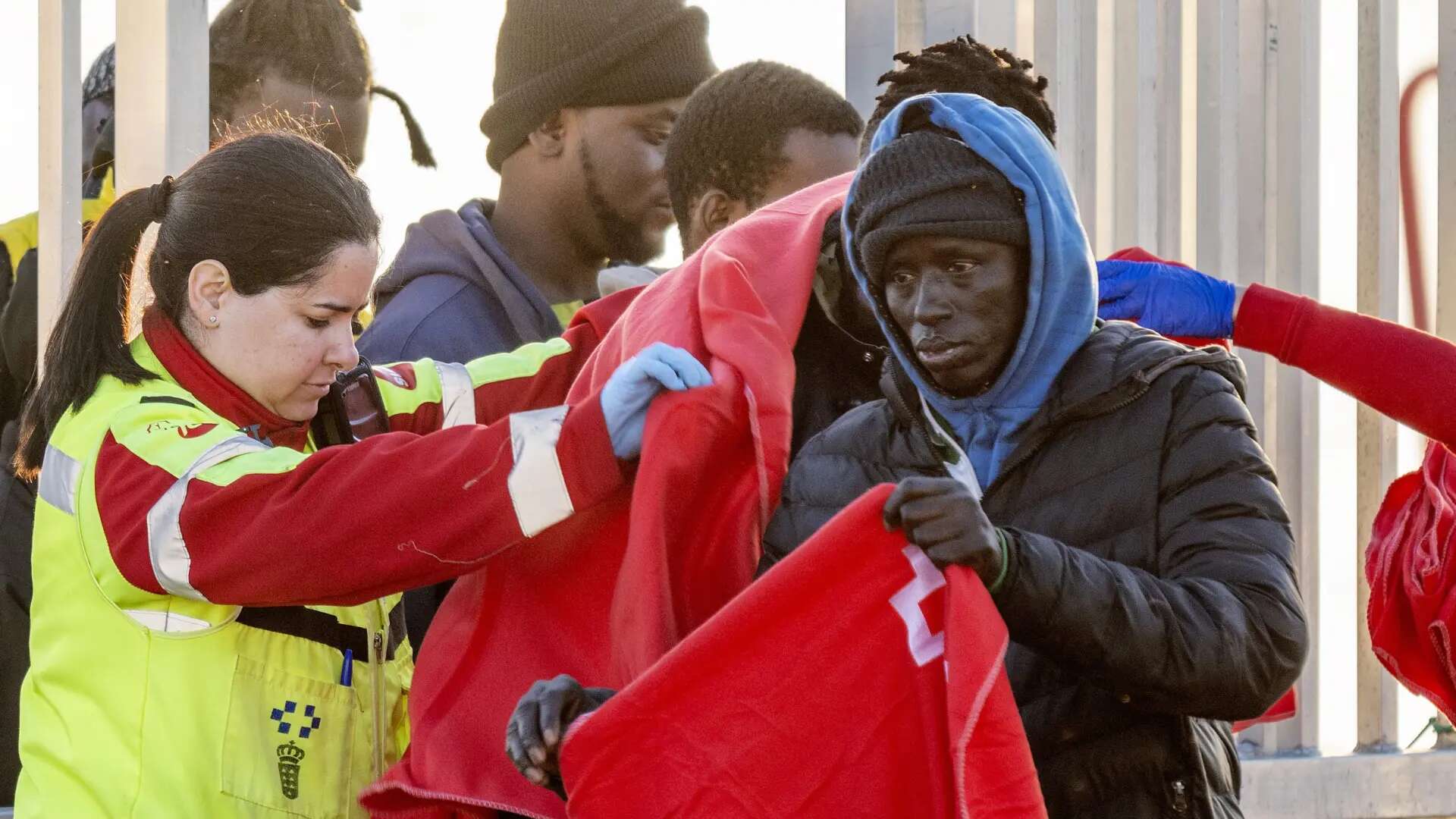 El Congreso pide al Gobierno que financie con Canarias la atención sanitaria a migrantes