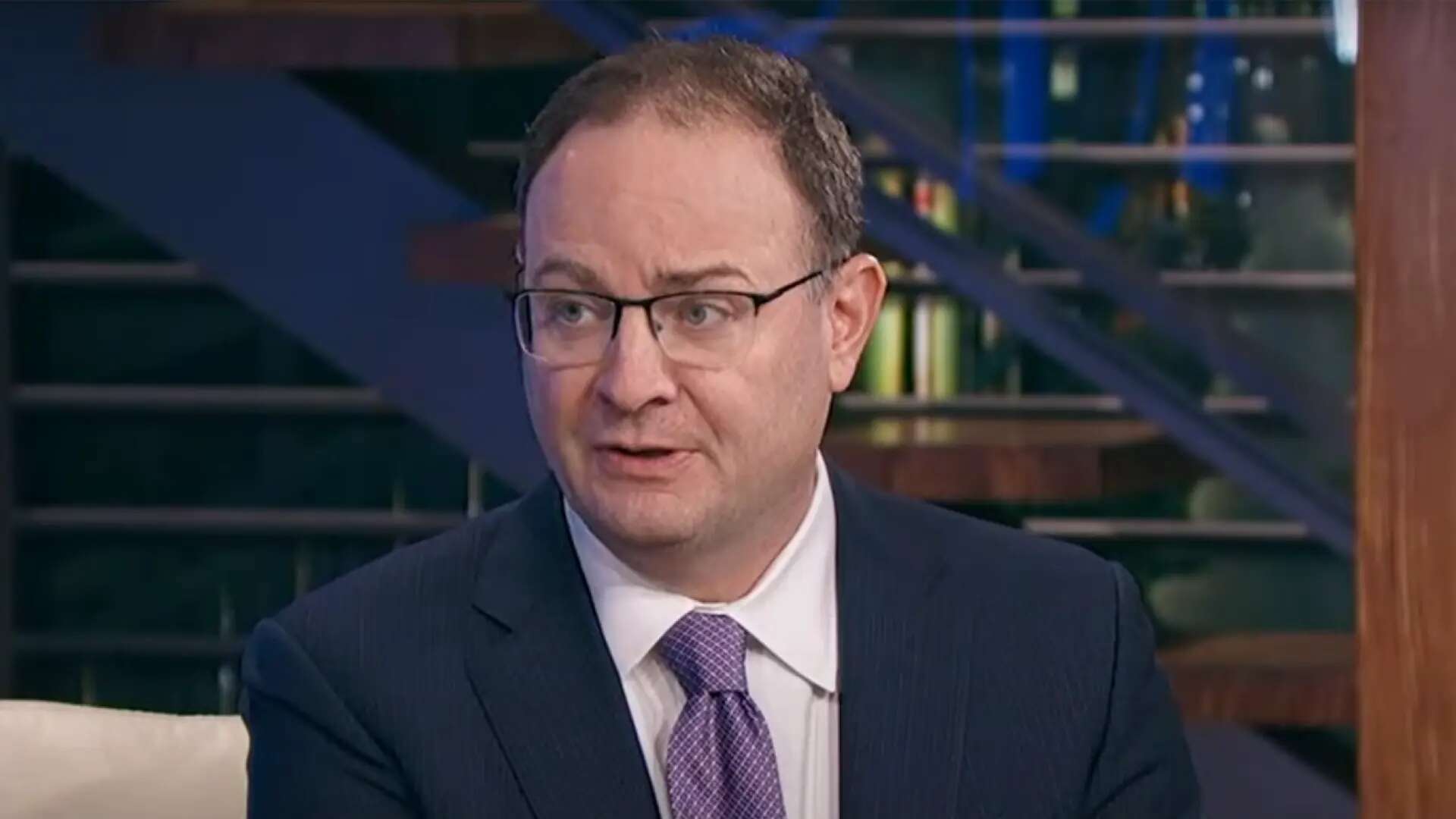 Adrian Wojnarowski, uno de los periodistas de NBA más reconocidos del mundo, anuncia su retirada