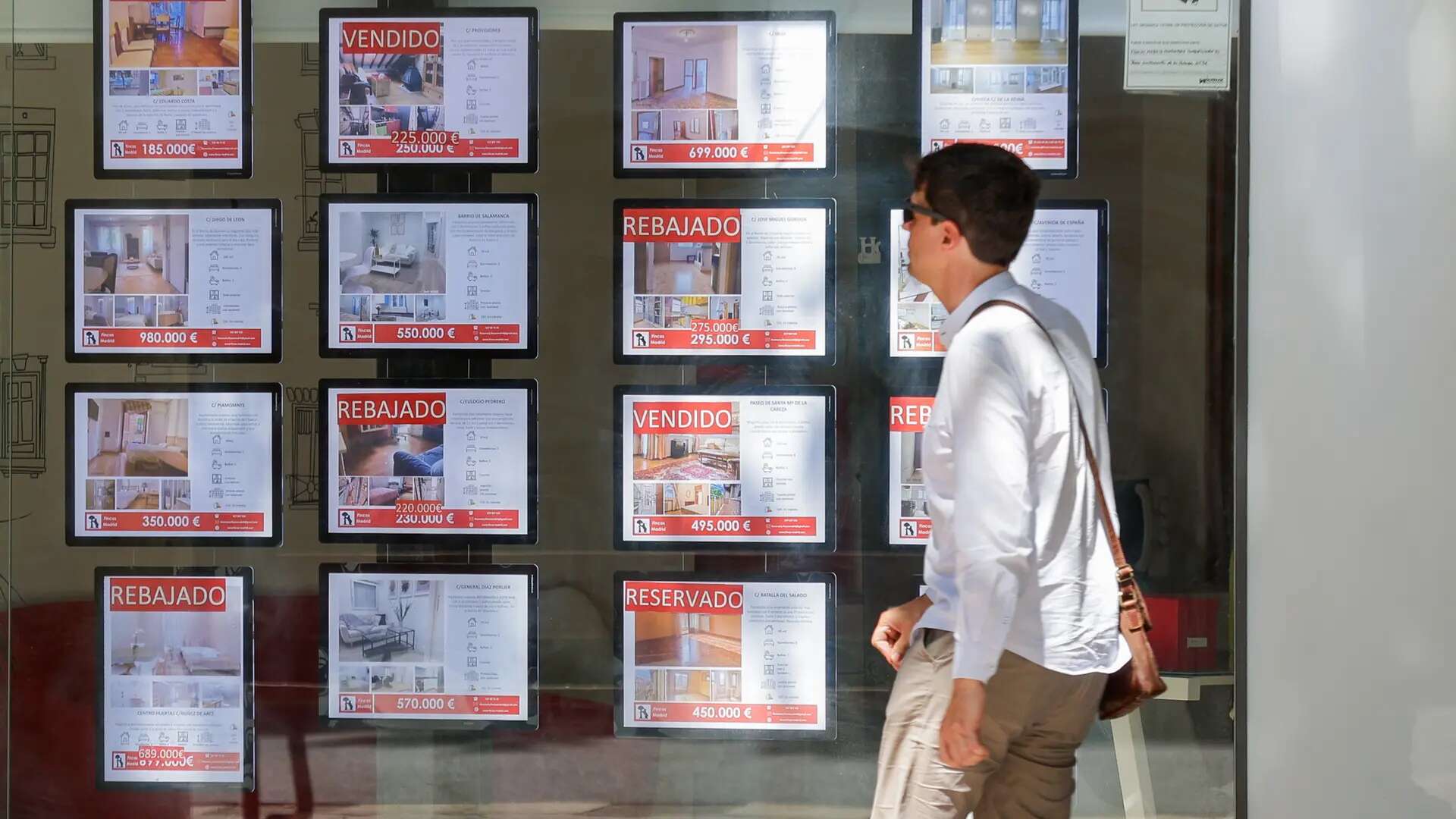 Más solteros, más hipotecas y menos inversión: siete de cada diez viviendas se compran como primera residencia