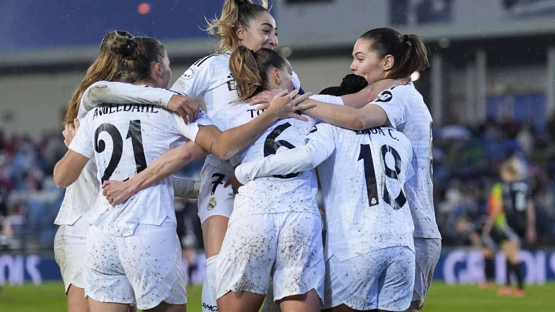 El Real Madrid femenino tumba al Arsenal y pone un pie en las semifinales de la Champions League 