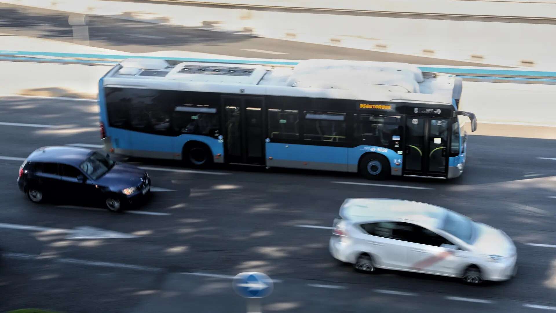 El bus a demanda llega a Fuencarral-El Pardo: los vecinos podrán reservar y personalizar rutas 