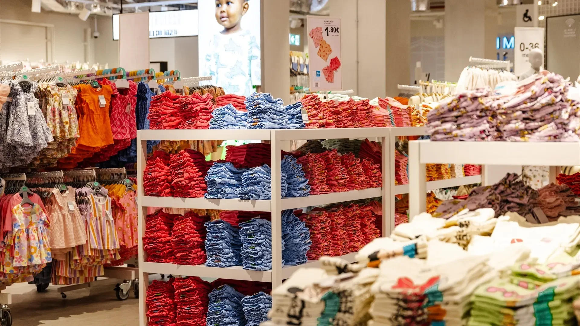 El hipermercado de moda 'low cost' fundado por un panadero que arrasa sin rebajas: 