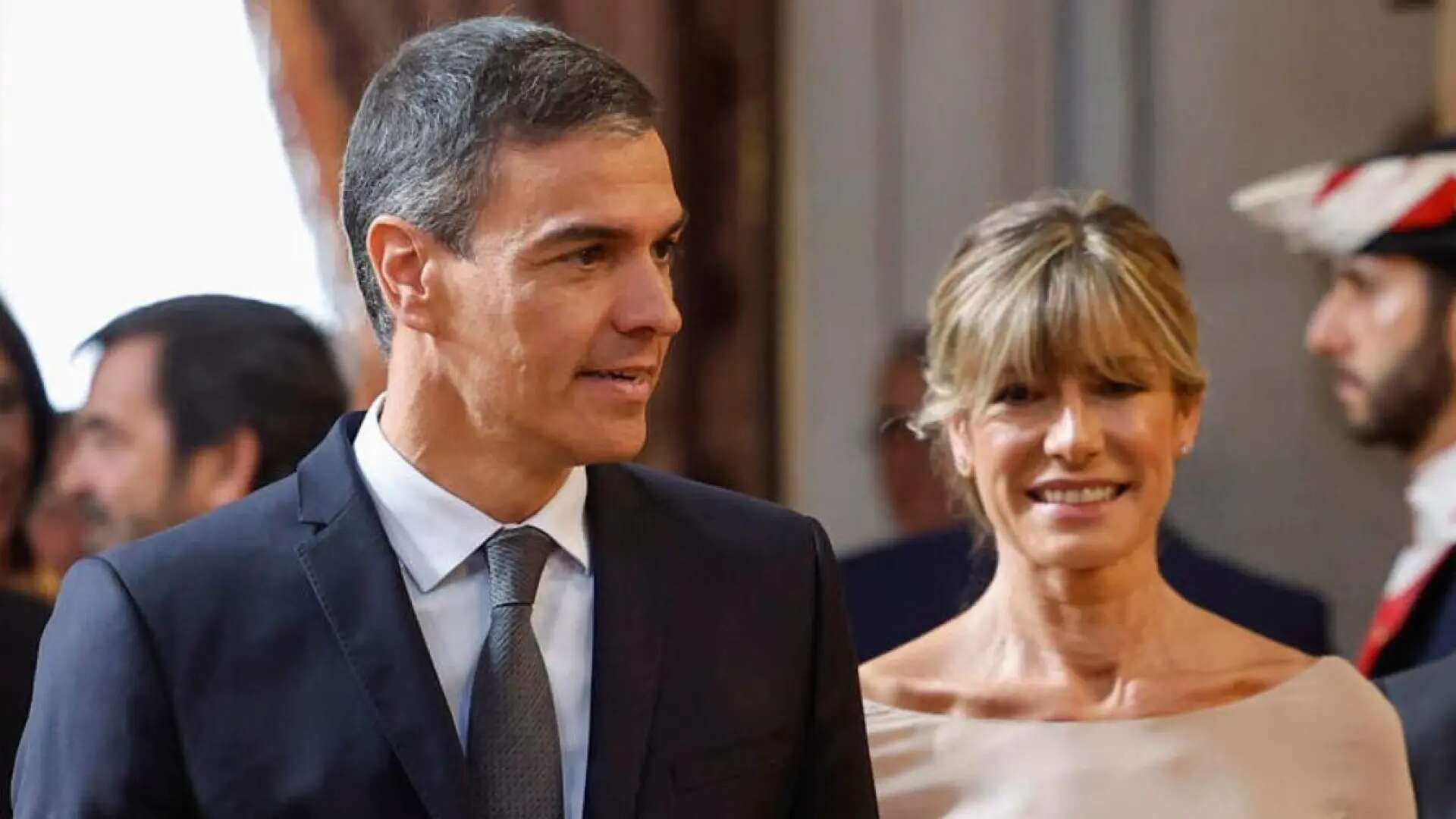 El juez Peinado entregará el lunes todos los vídeos de las declaraciones del caso Begoña Gómez, menos el de Sánchez