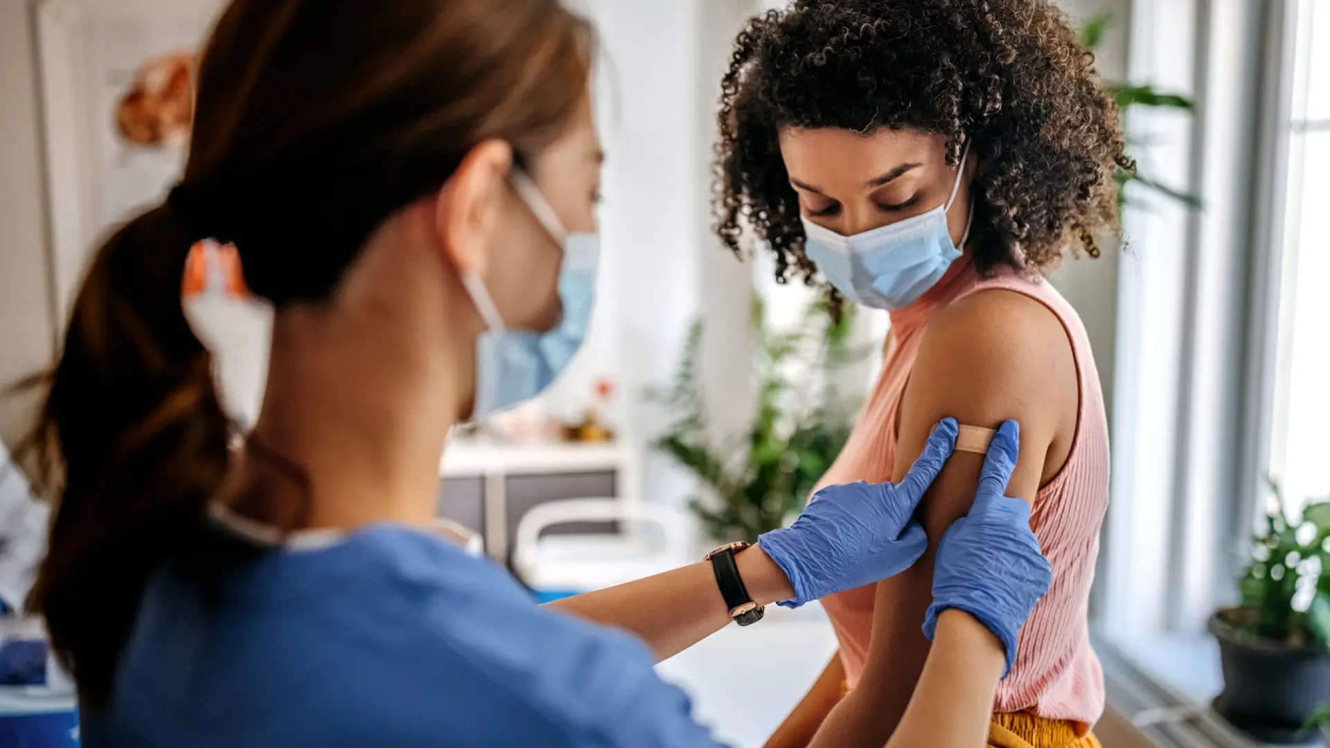 Un estudio confirma que la vacuna de la gripe puede modificar el ciclo menstrual