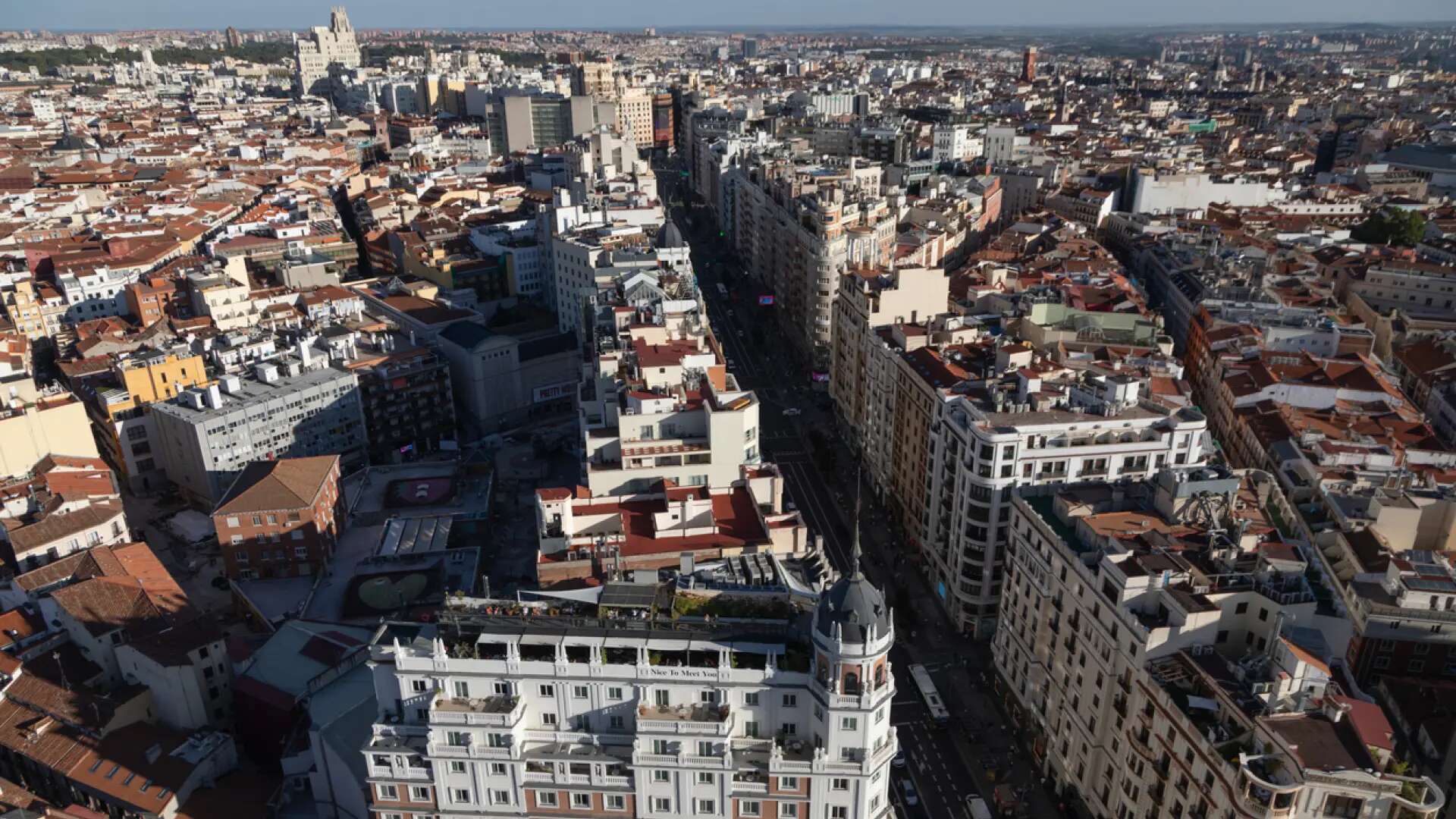 Aprovechar edificios sin uso, otra circular de Metro y rehabilitar viviendas antiguas: las propuestas de los vecinos al PGOU 