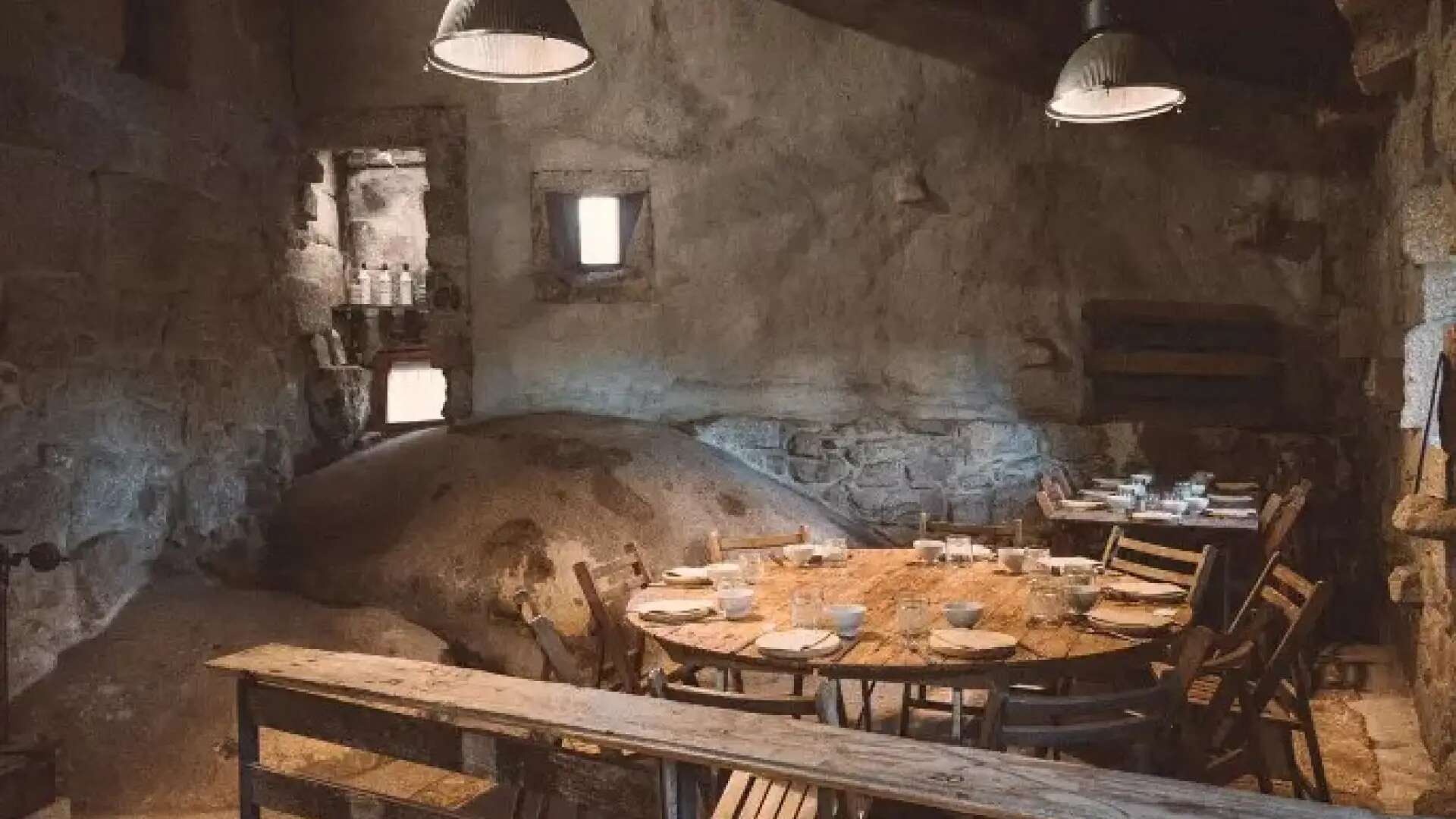 El restaurante de Galicia situado en una antigua fábrica de curtidos con productos de su propia huerta ecológica