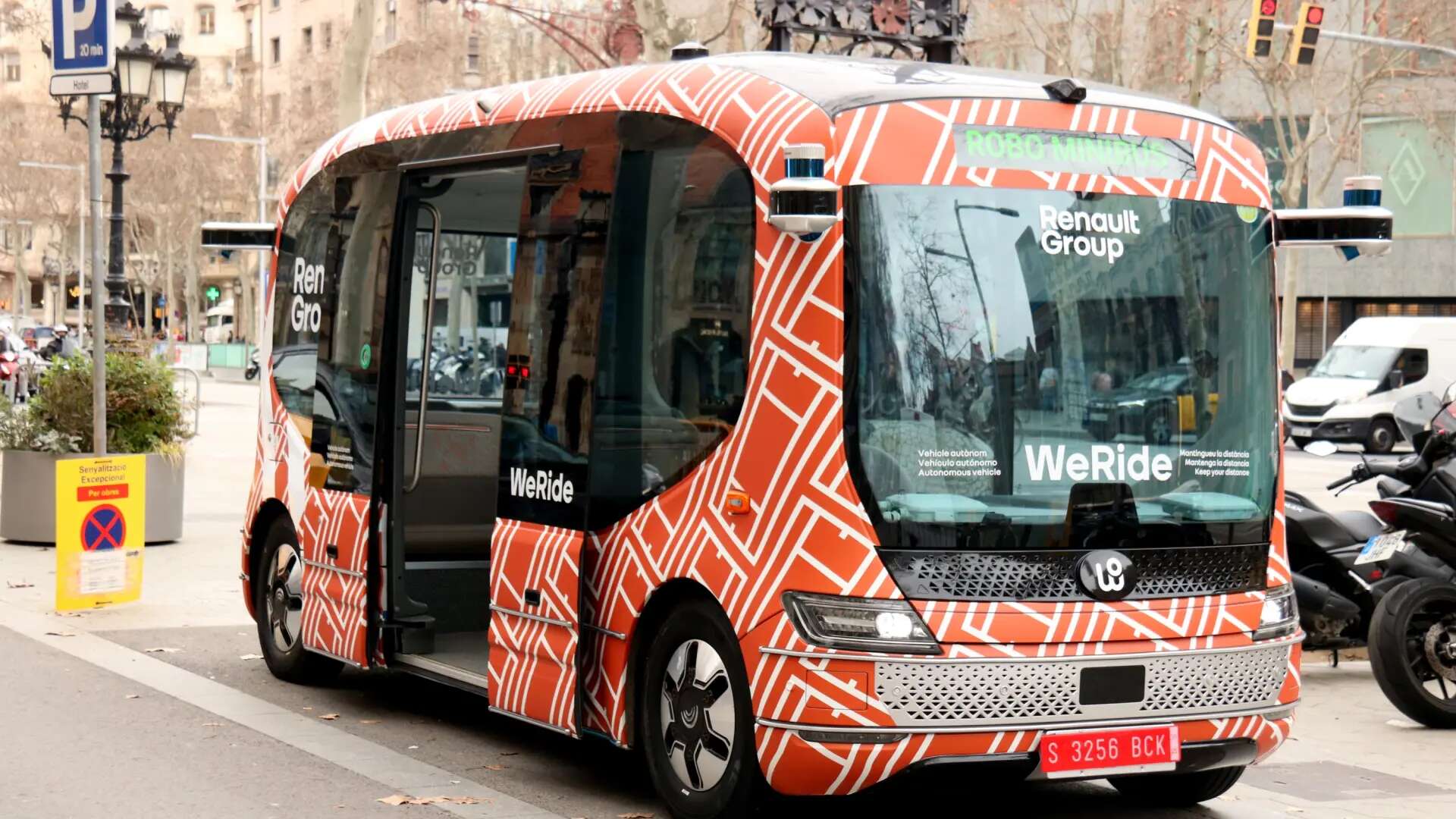 Renault pone a prueba un minibús sin conductor en el centro de Barcelona: este es su recorrido