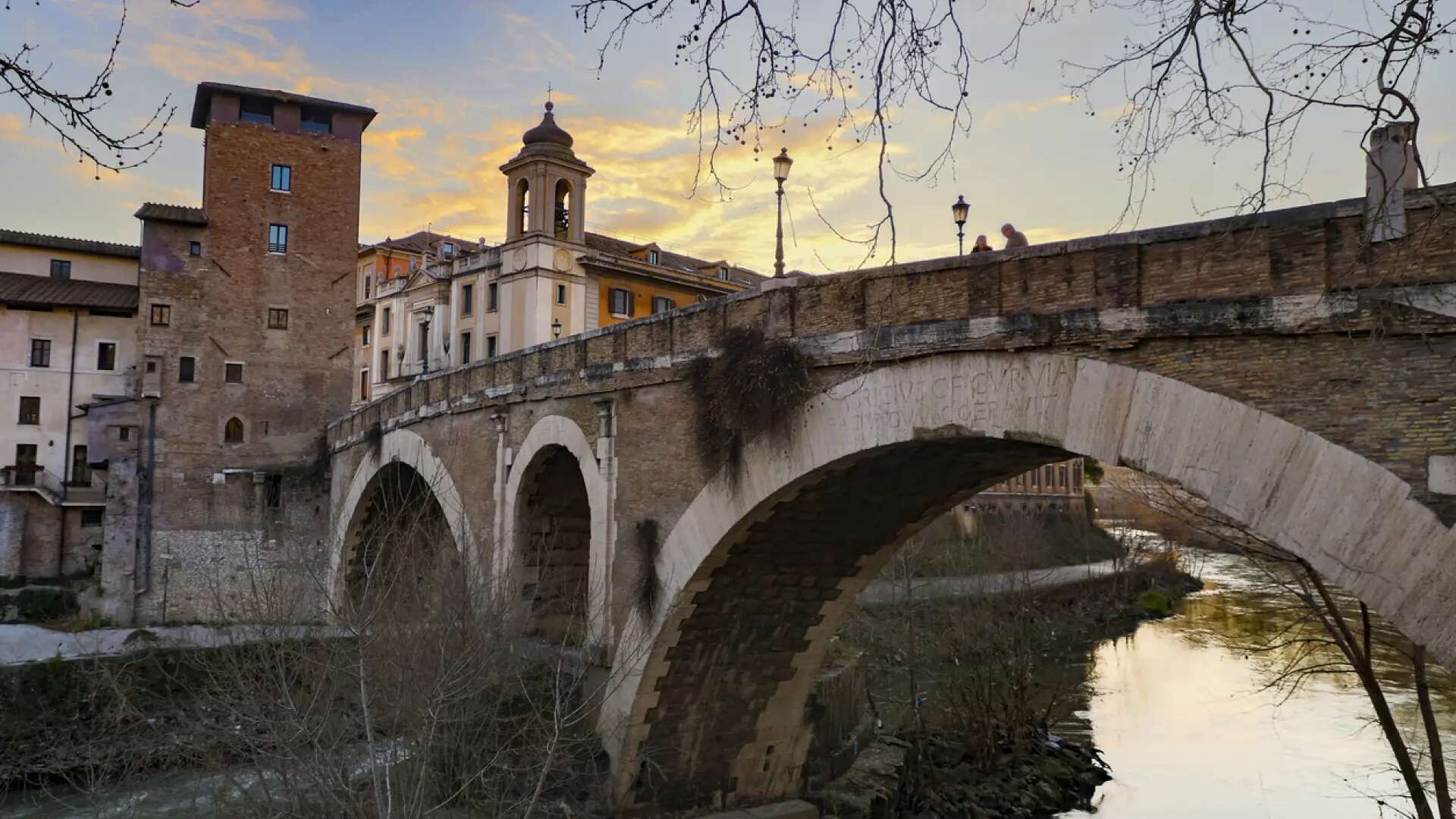 Este histórico puente es el más antiguo del Imperio Romano que se conversa en su estado original