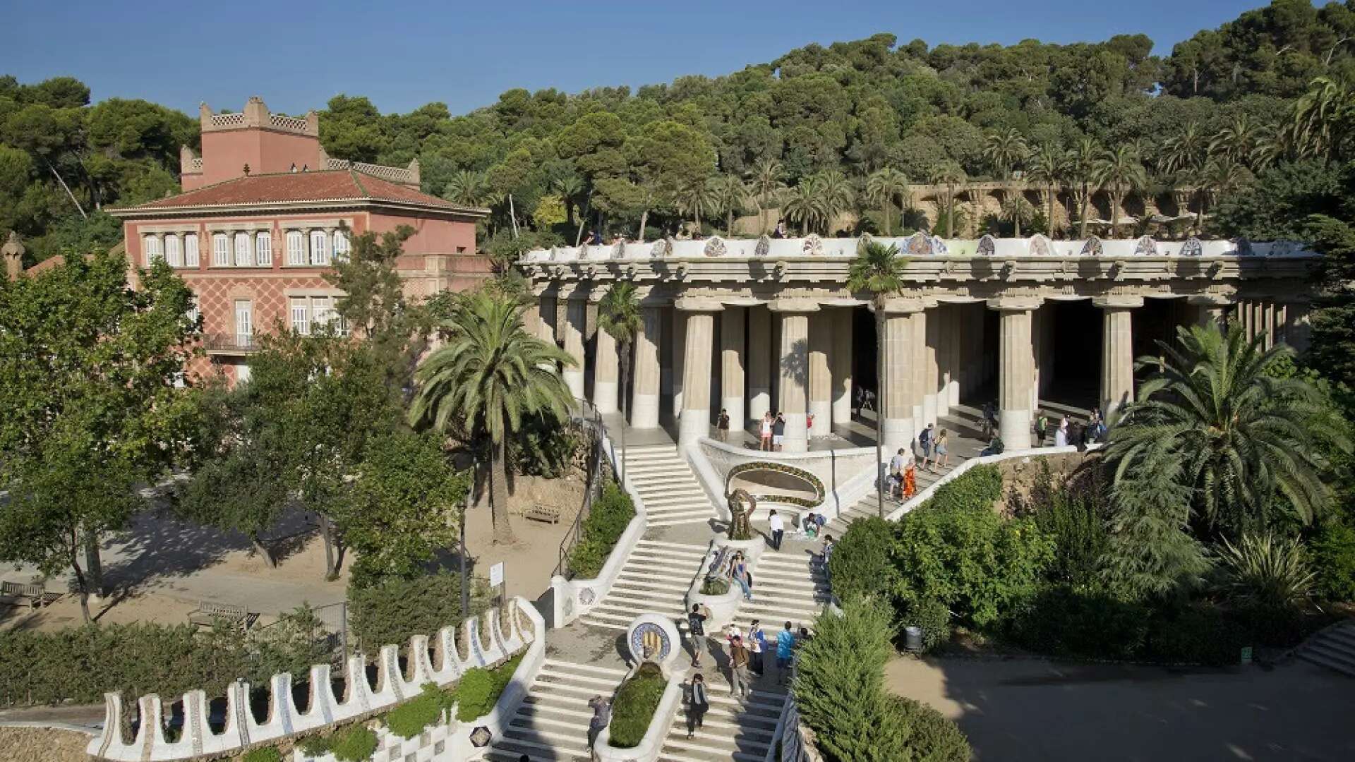 Barcelona subirá el precio de la entrada para turistas del Park Güell en 2025