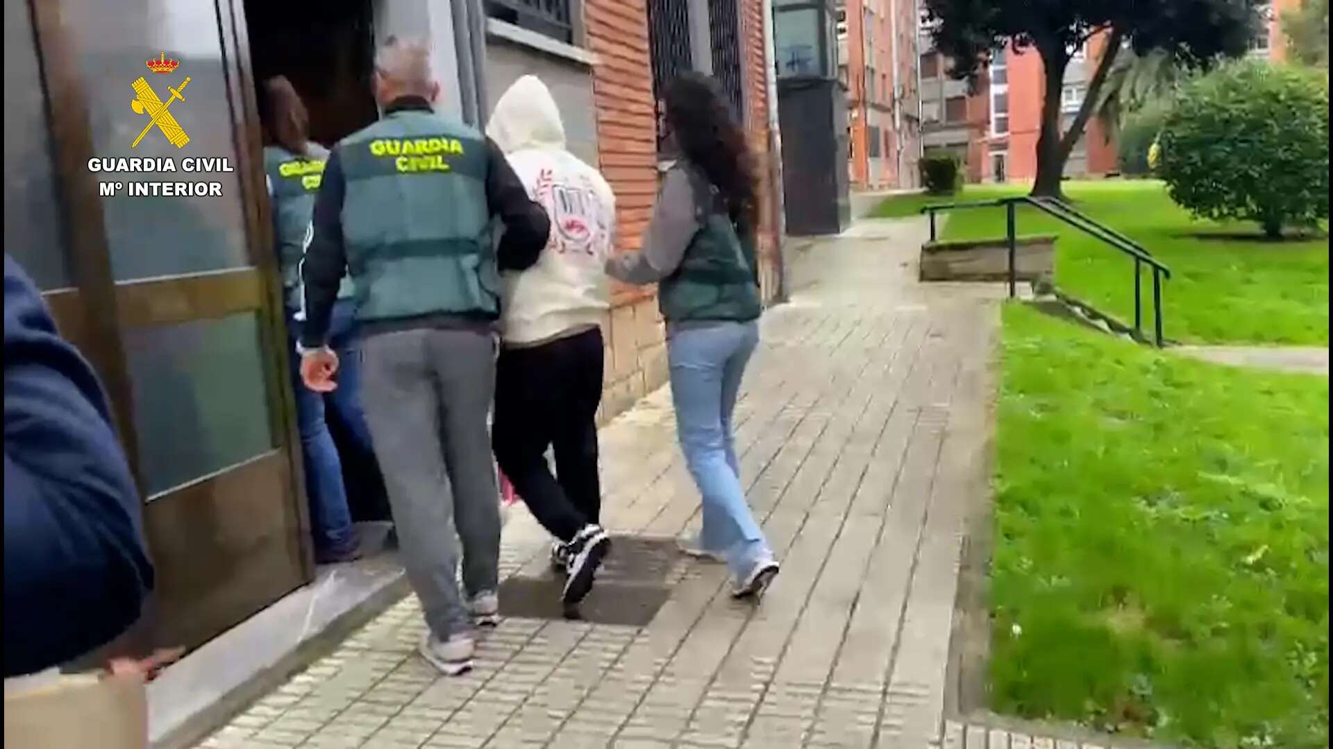 La Guardia Civil detiene en Gijón a un violento y reincidente agresor sexual que actuaba en una localidad de Almería