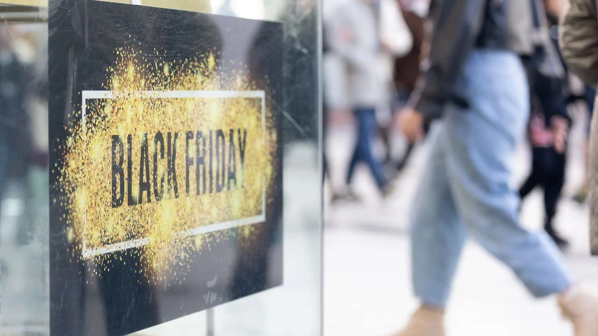 El 66% de los españoles adelantará la campaña de Navidad y comprará algún producto en el Black Friday