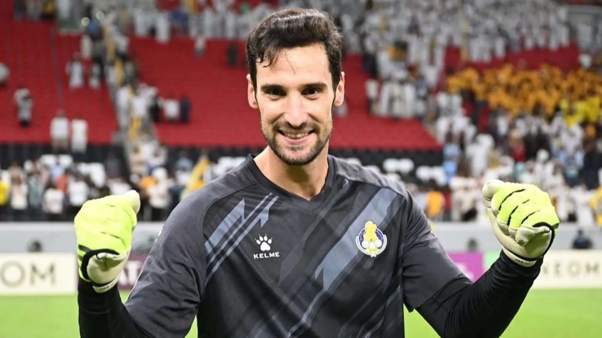 Sergio Rico vuelve a jugar al fútbol dos años y medio después de su grave accidente