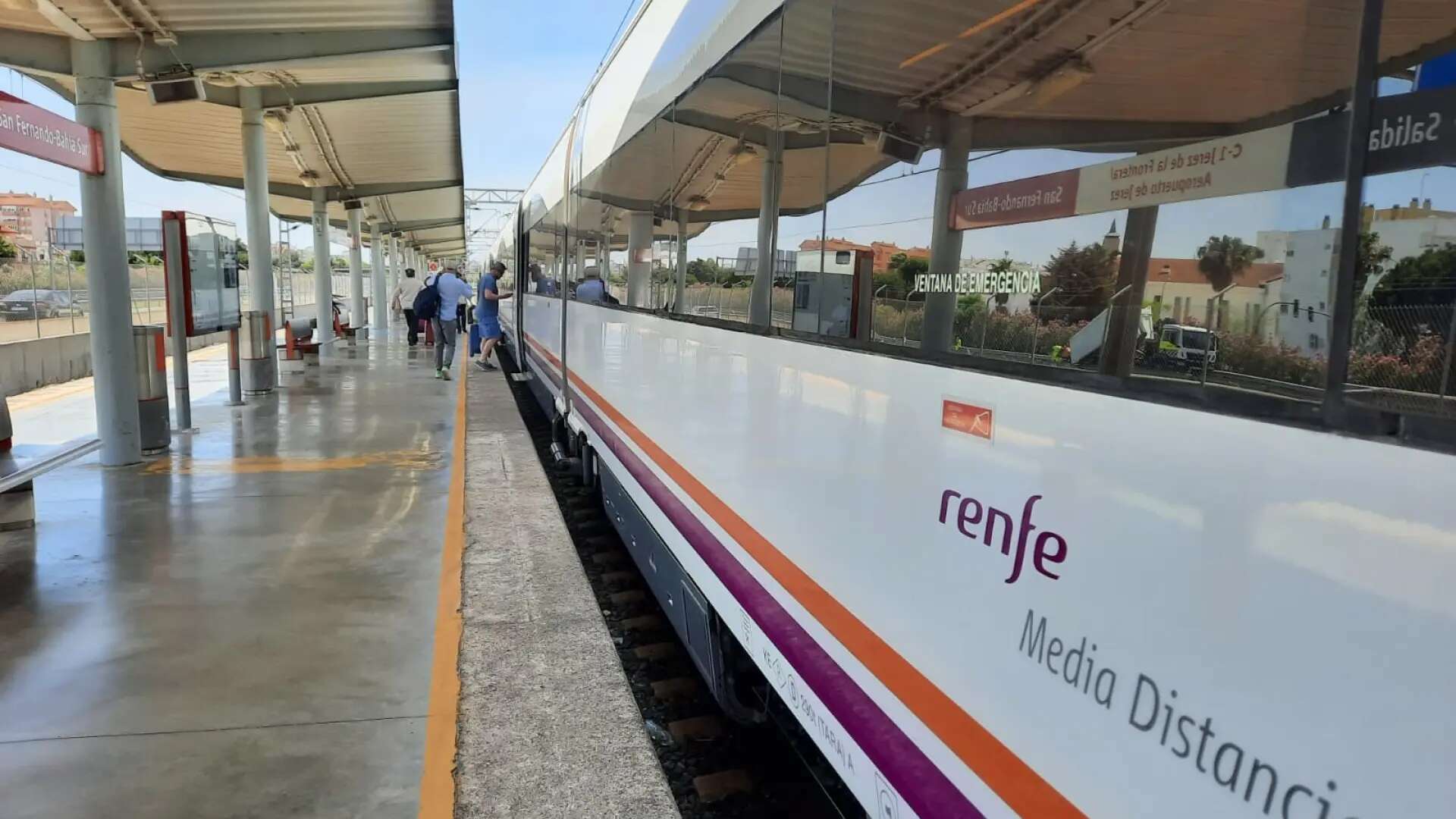 Cortada la línea de tren entre Huelva y Sevilla por un problema en la catenaria