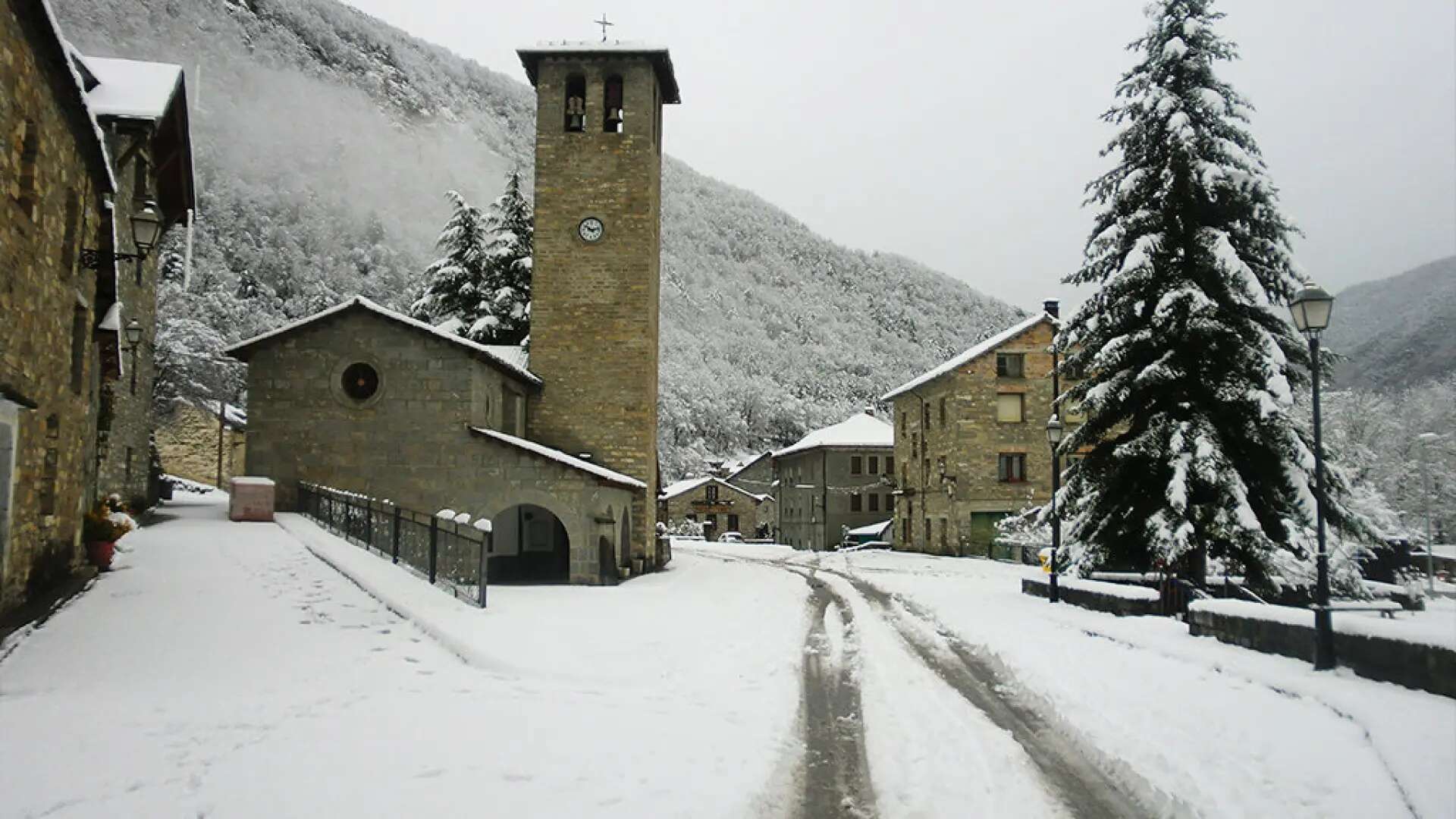 El pequeño pueblo de Huesca a los pies de Monte Perdido perfecto para una escapada mágica