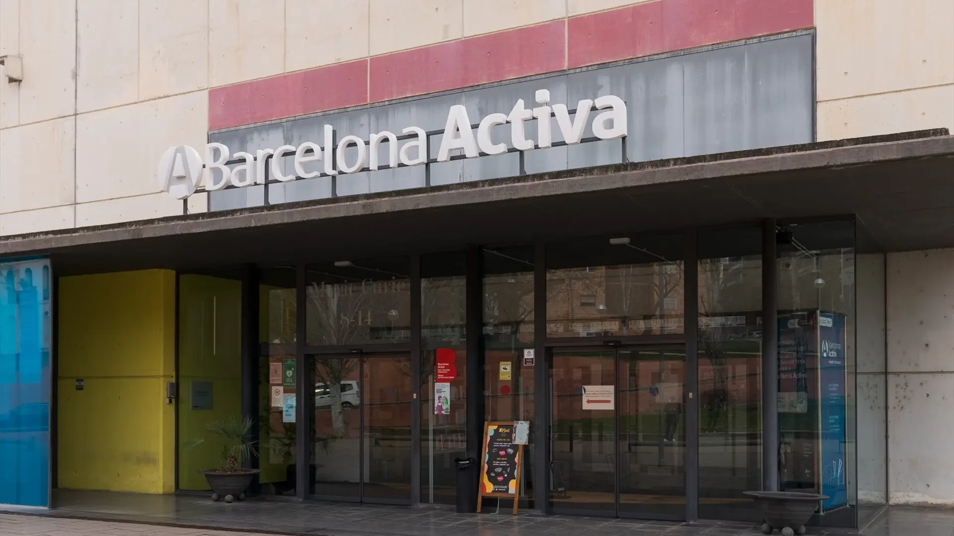 La Sindicatura de Greuges visitará todos los comedores sociales de Barcelona para analizar en qué condiciones están