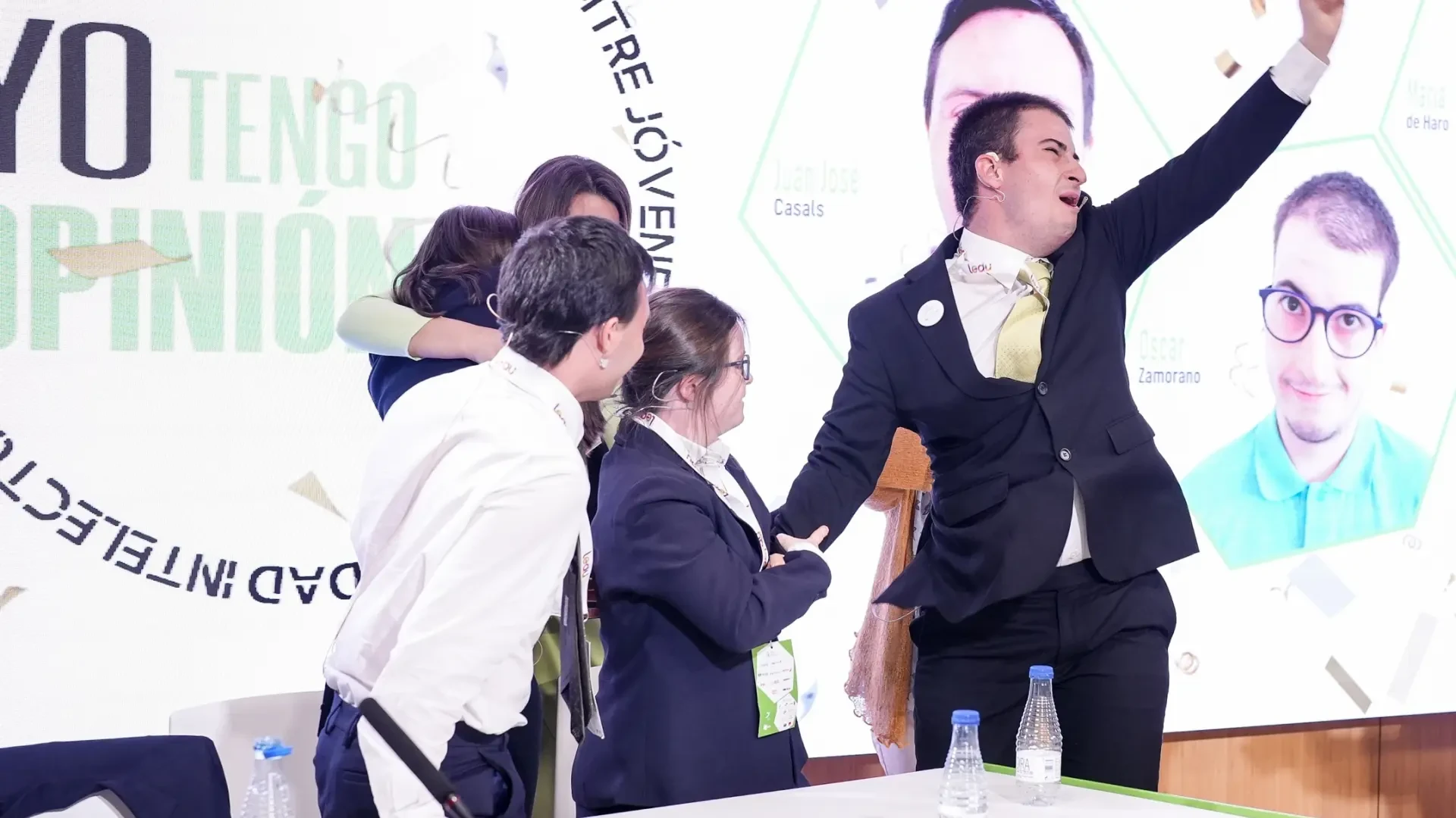 Óscar, Pilar y la liga de debate para personas con discapacidad intelectual: 