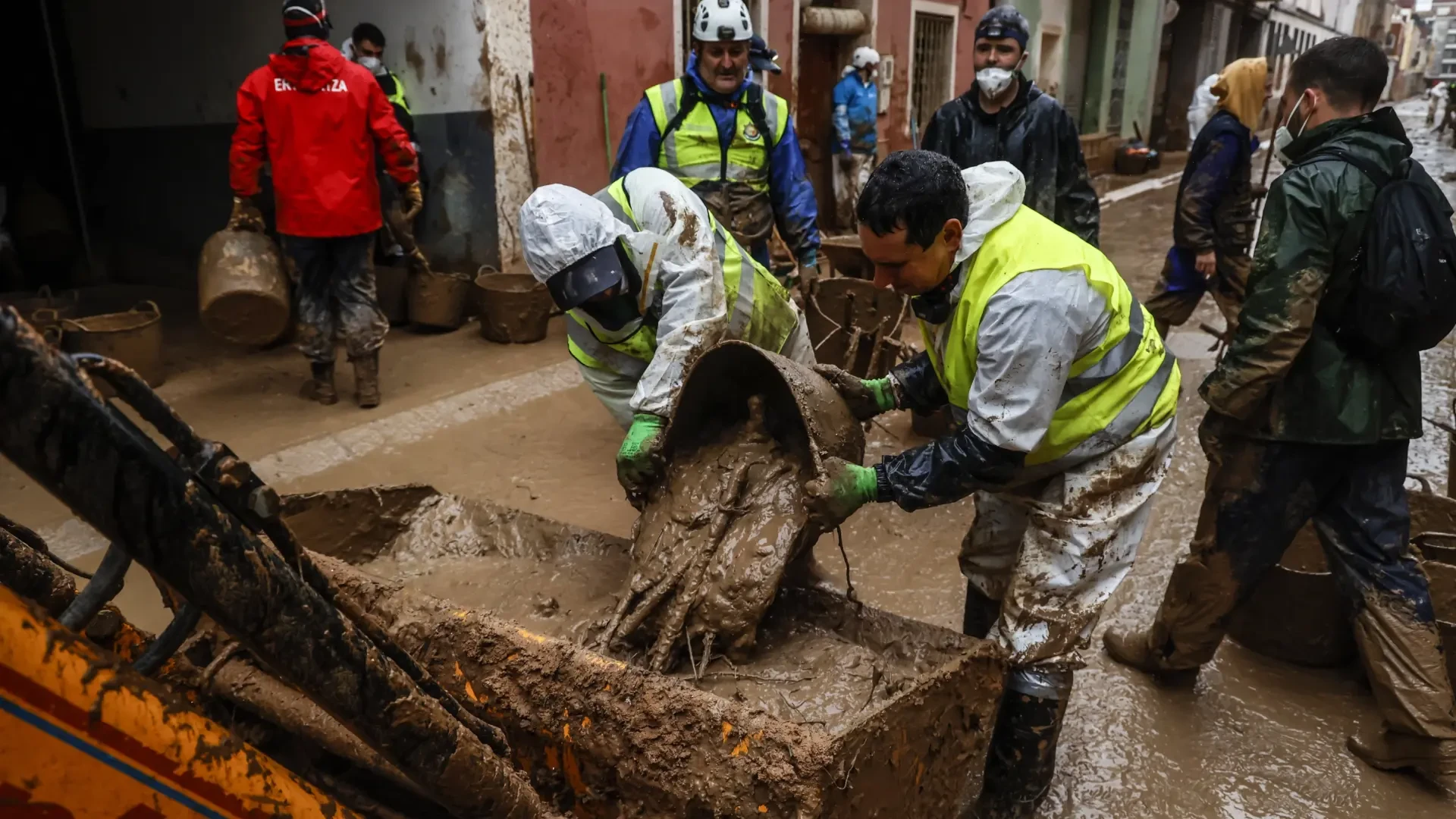 Virus, bacterias, parásitos... Detectan una treintena de agentes infecciosos tras la DANA