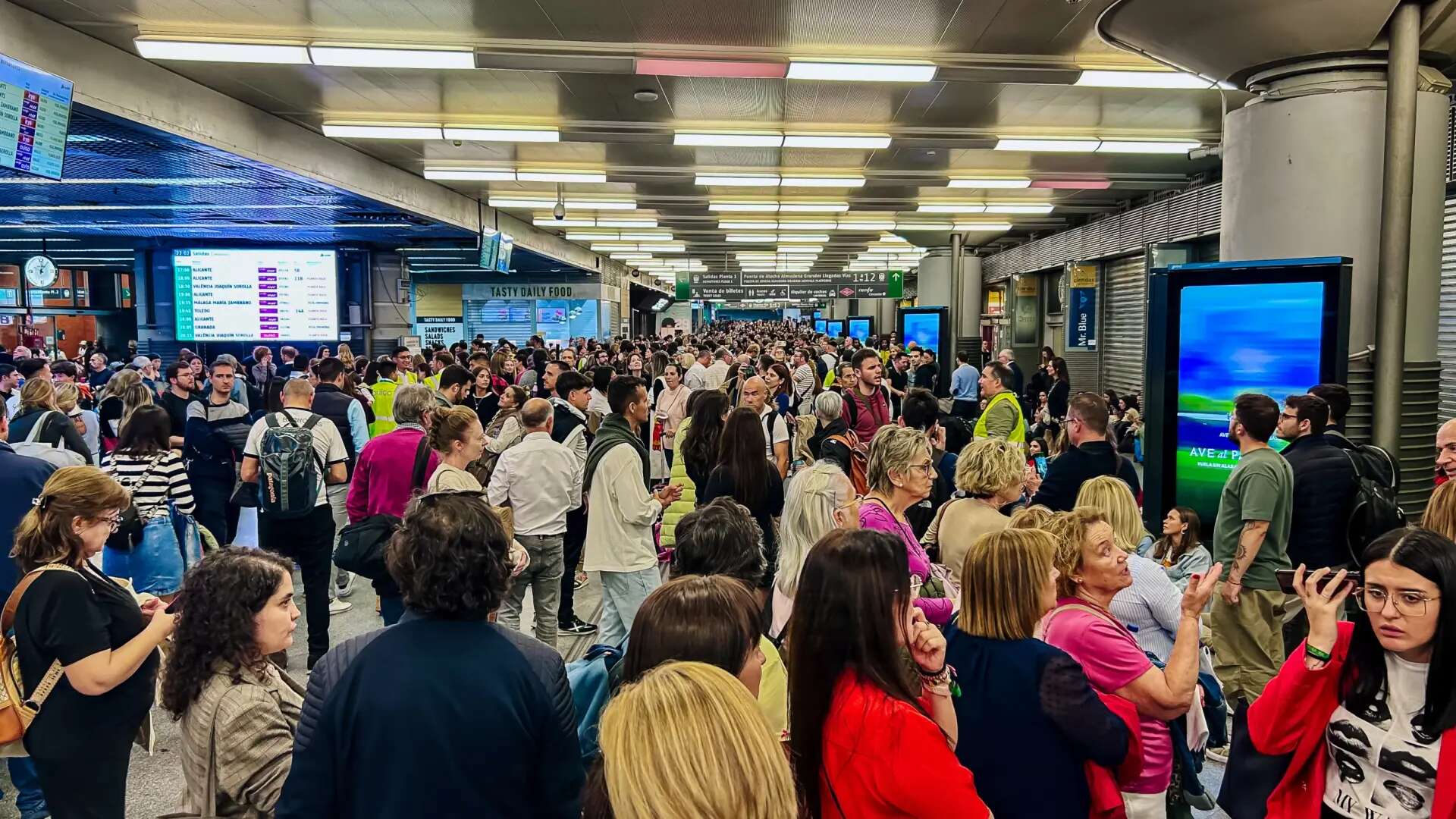 DIRECTO | Caos ferroviario: Renfe bloquea la venta de billetes entre Madrid y el este peninsular hasta el viernes