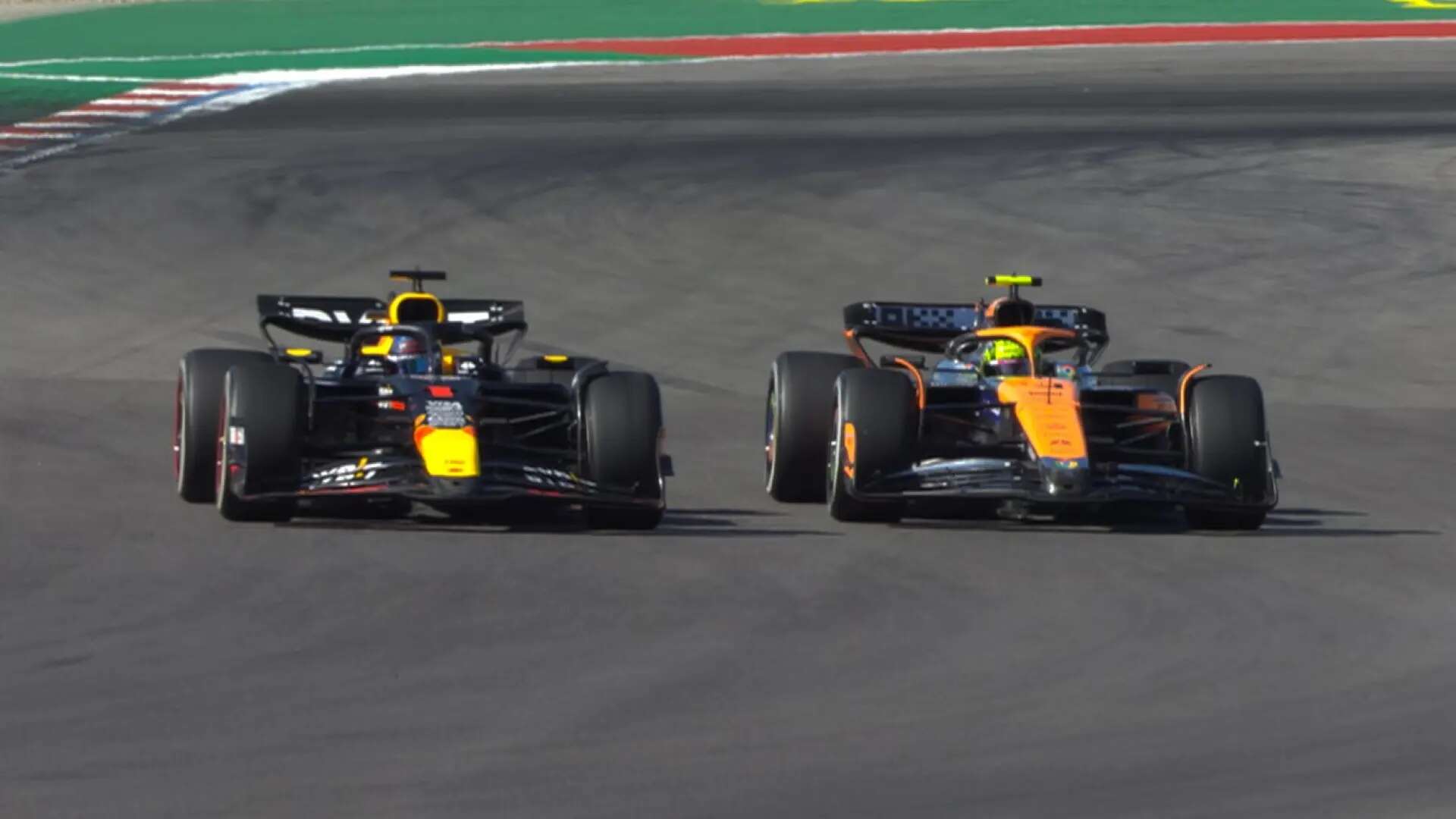 Ferrari domina Austin con un doblete opacado por la batalla entre Verstappen y el sancionado Norris