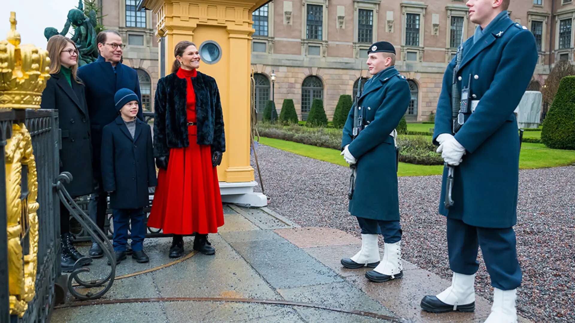 Así ha cambiado la princesa Estela de Suecia: de niña curiosa y natural a adolescente muy sociable