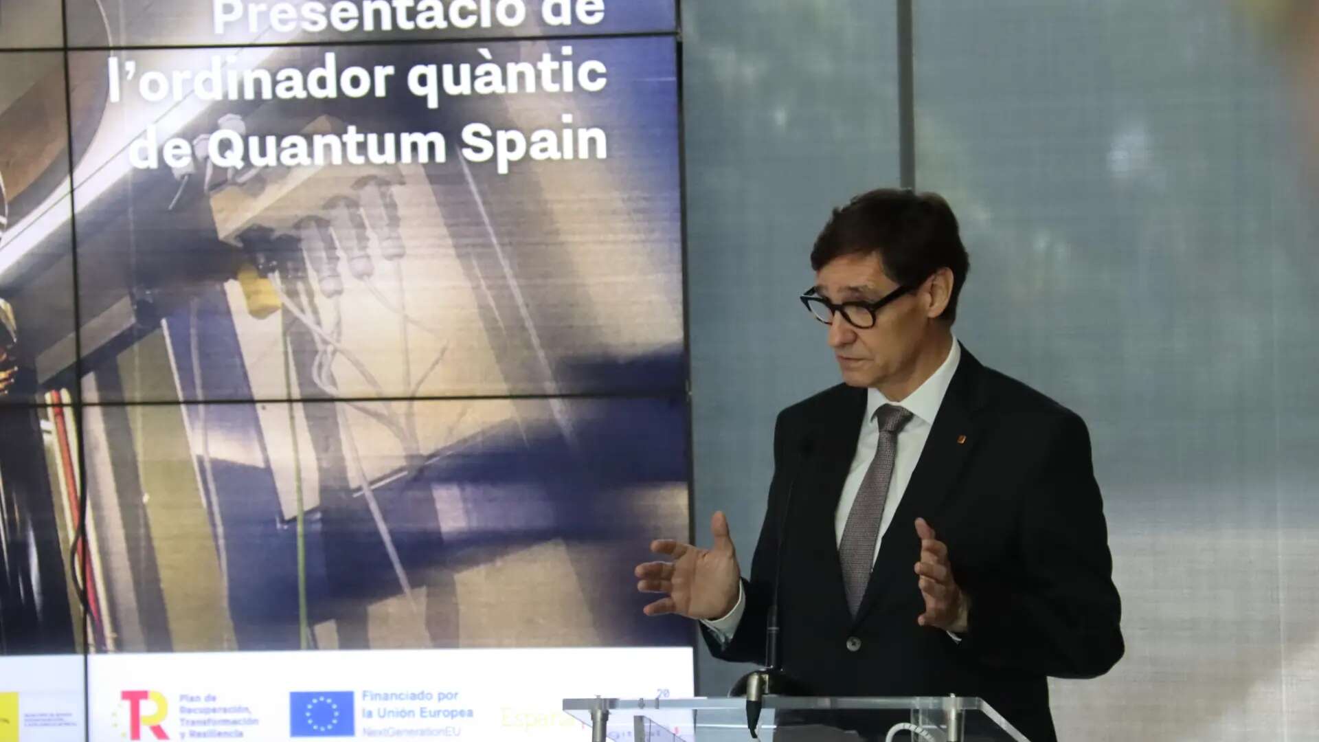 Illa reafirma la apuesta firme de Cataluña con la ciencia tras presentar el primer ordenador cuántico en España de tecnología europea